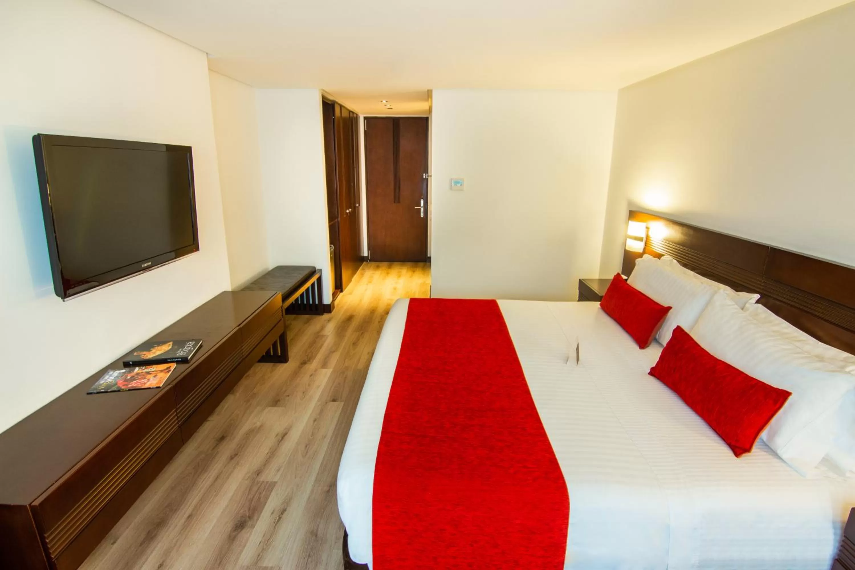 Bed in Best Western Plus 93 Park Hotel