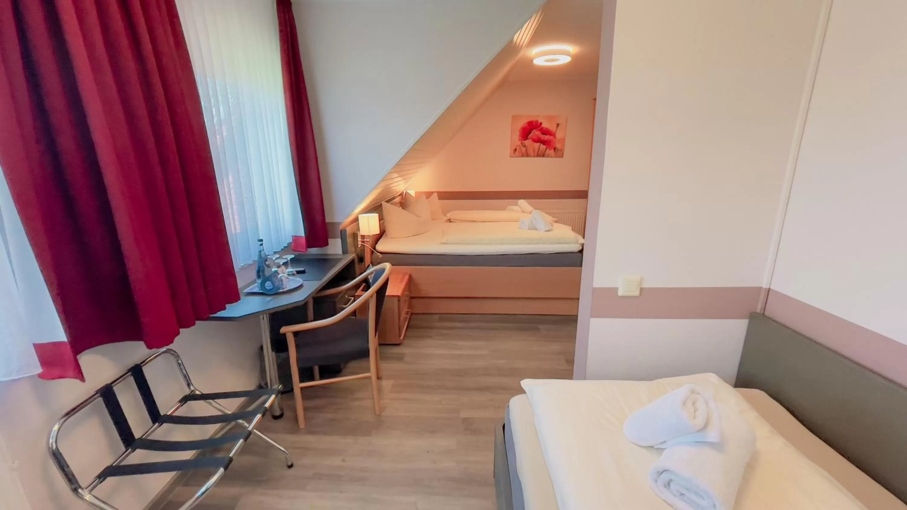 Photo of the whole room, Bed in Hotel Schnehagen