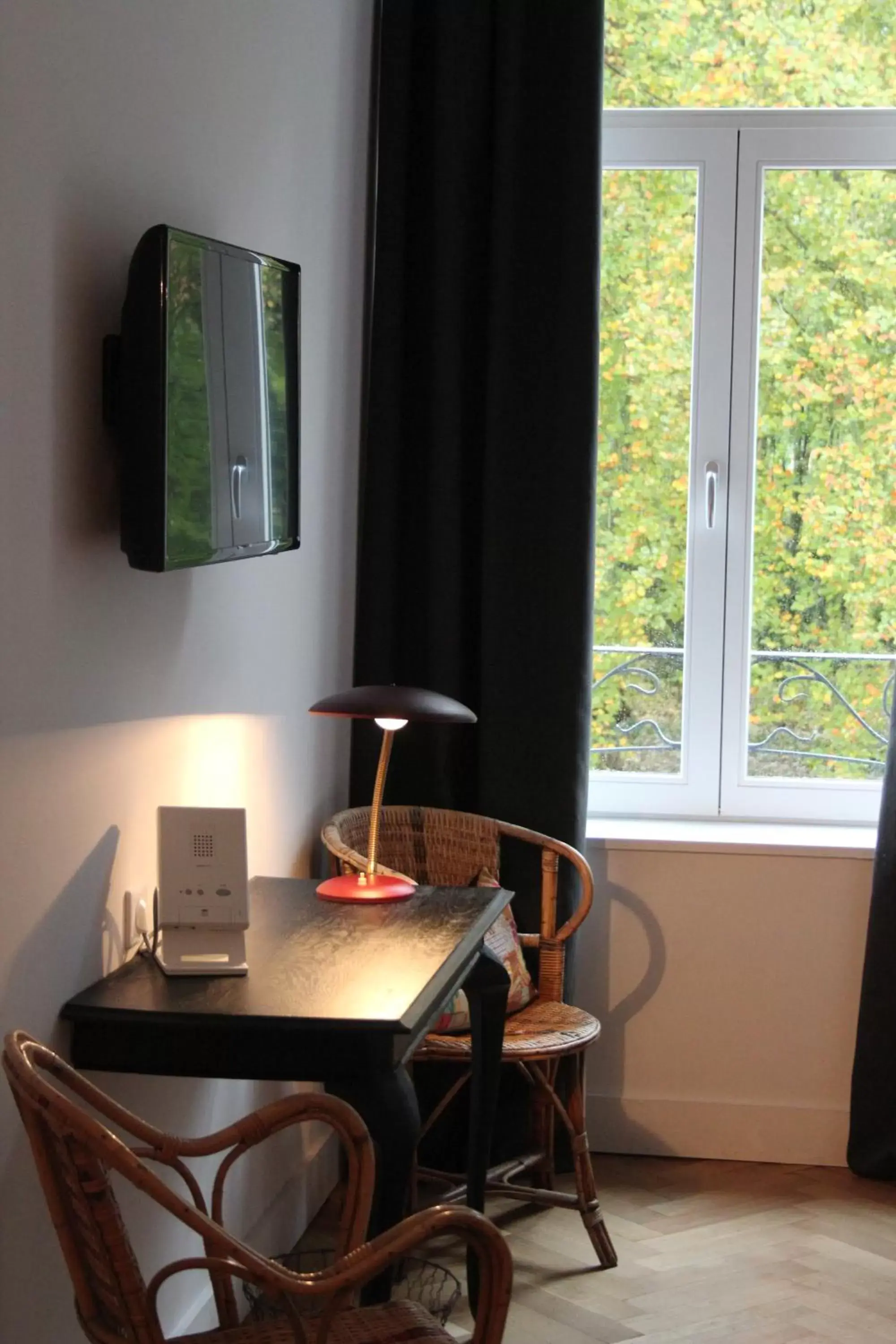 Double Room with Park View in Villa Adélaïde Double Room with Park View in Villa Adélaïde