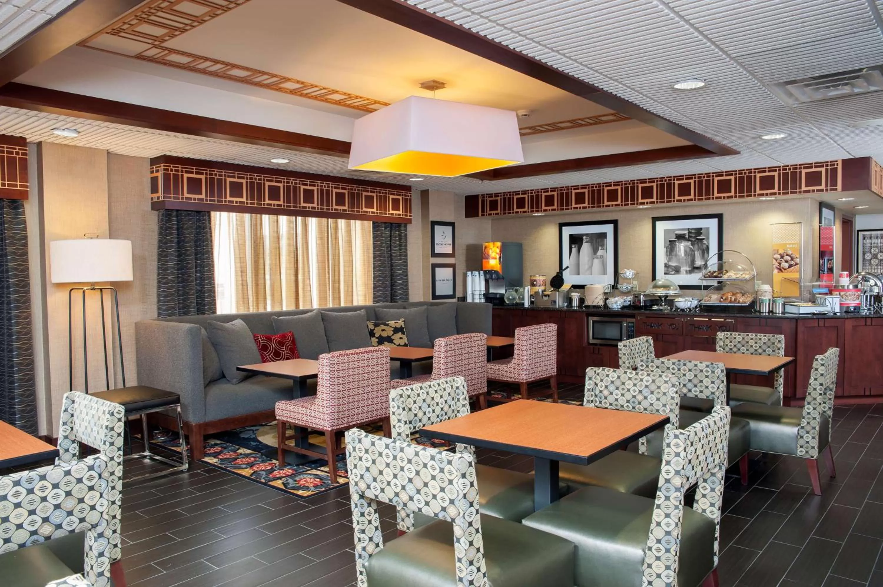 Restaurant/places to eat in Hampton Inn Seymour