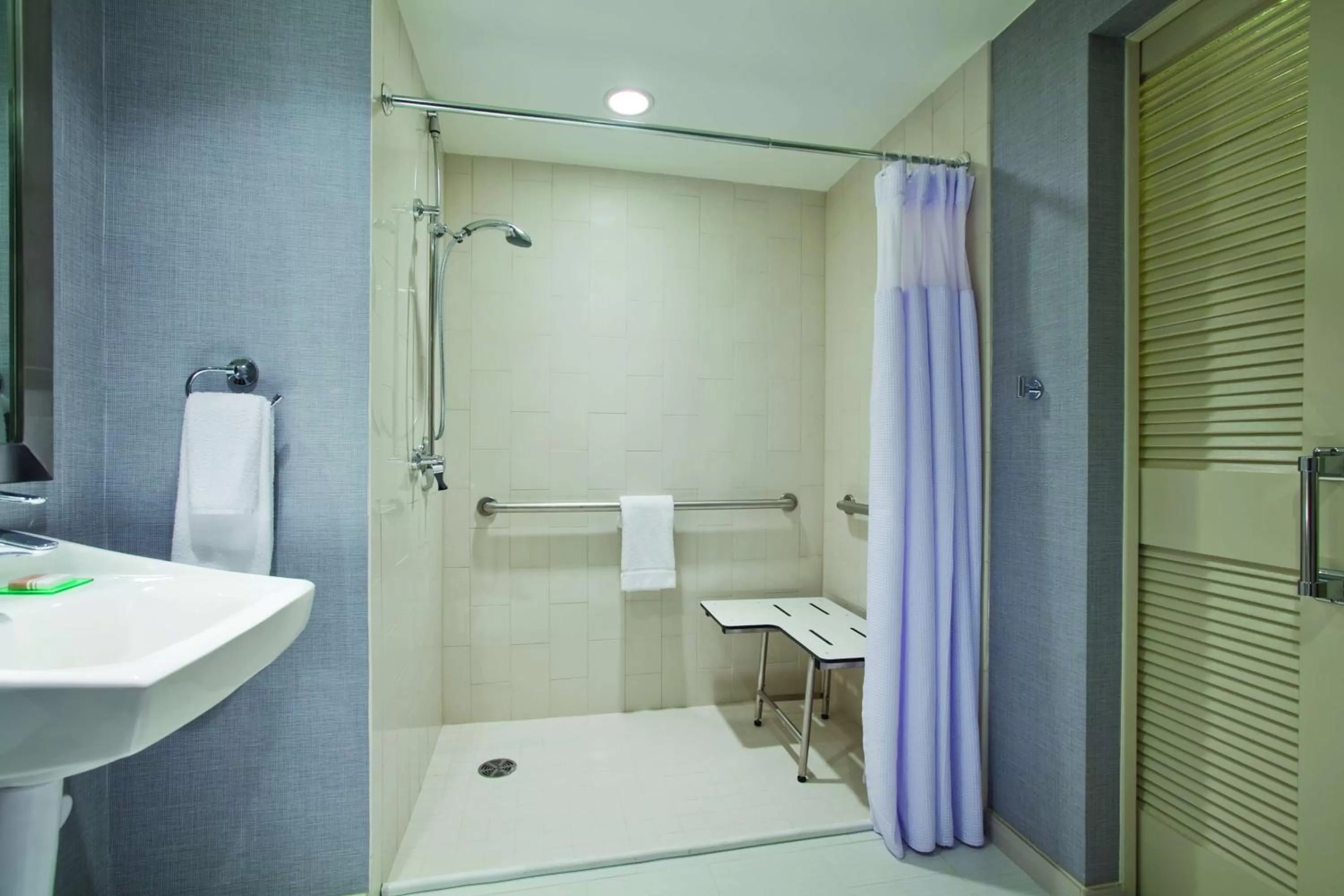 Double Room with Two Double Beds and Accessible Tub - Disability Access in Hyatt Place San Jose, Downtown