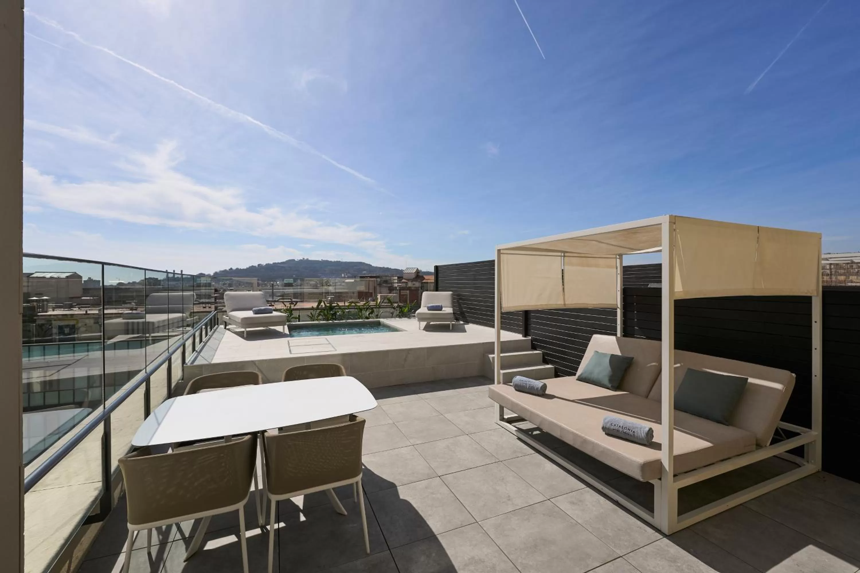 Swimming pool in Catalonia Ramblas 4* Sup