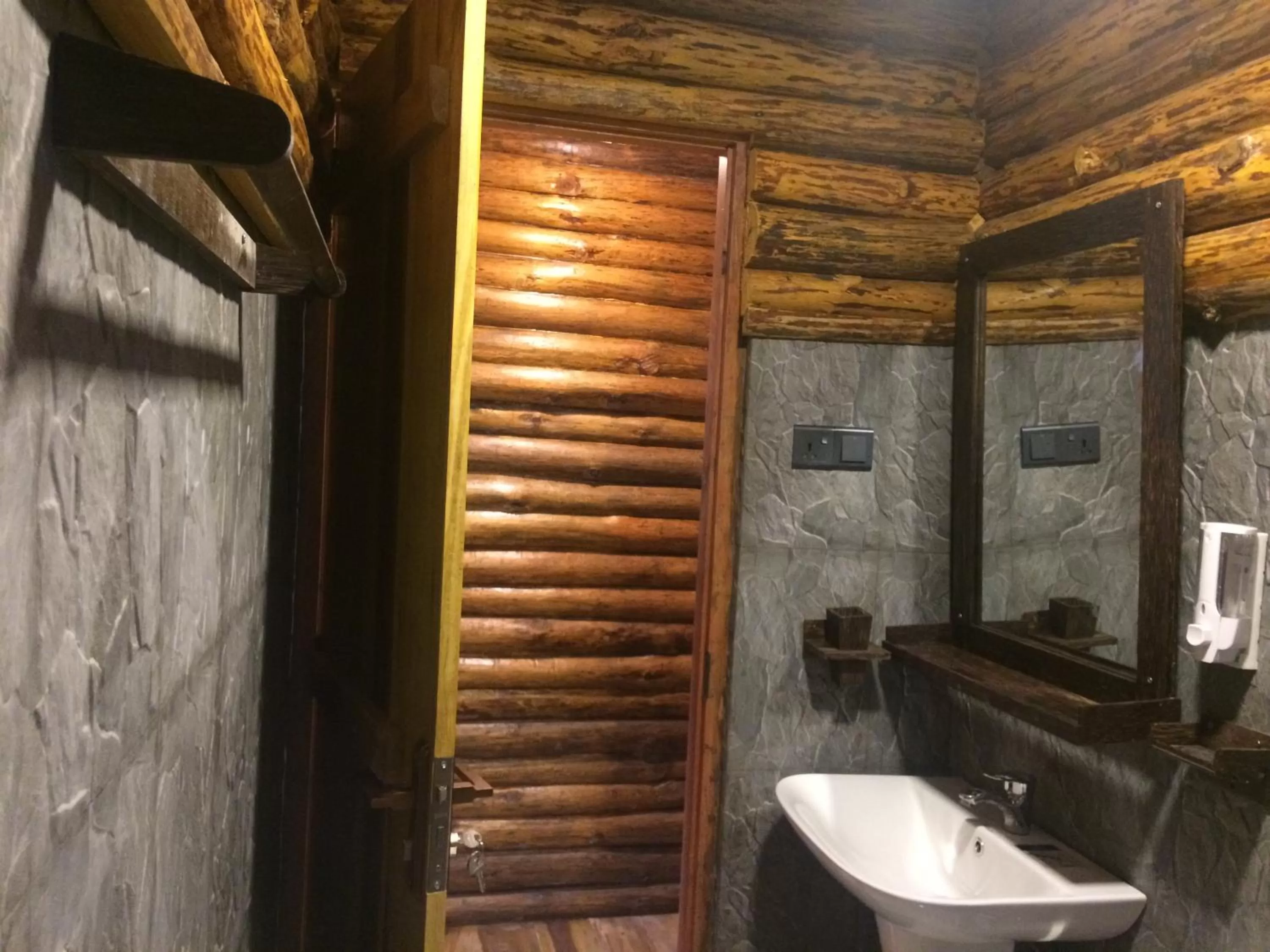 Bathroom in Felicity Inn