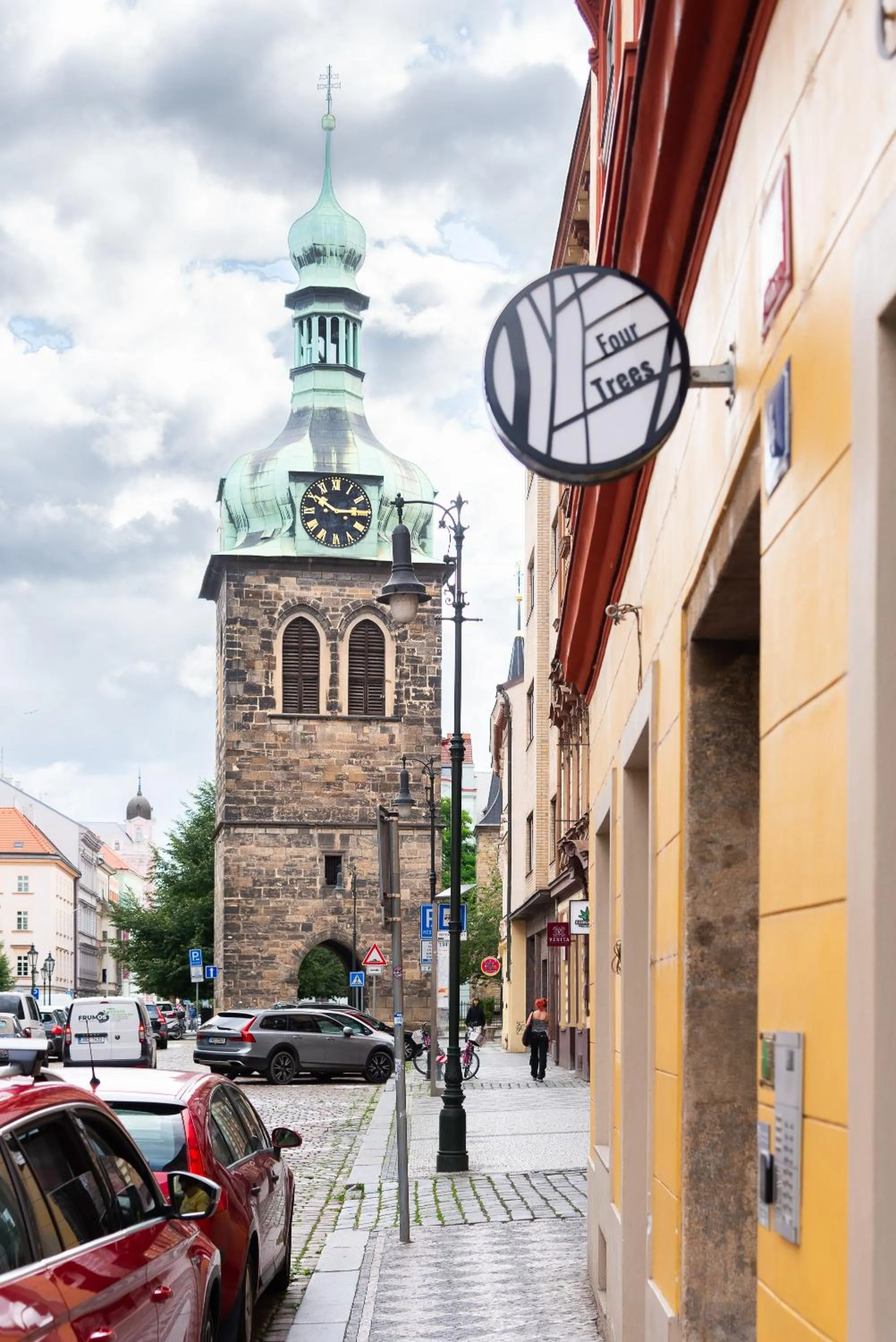 Property building in 4 Trees Apartments by Adrez