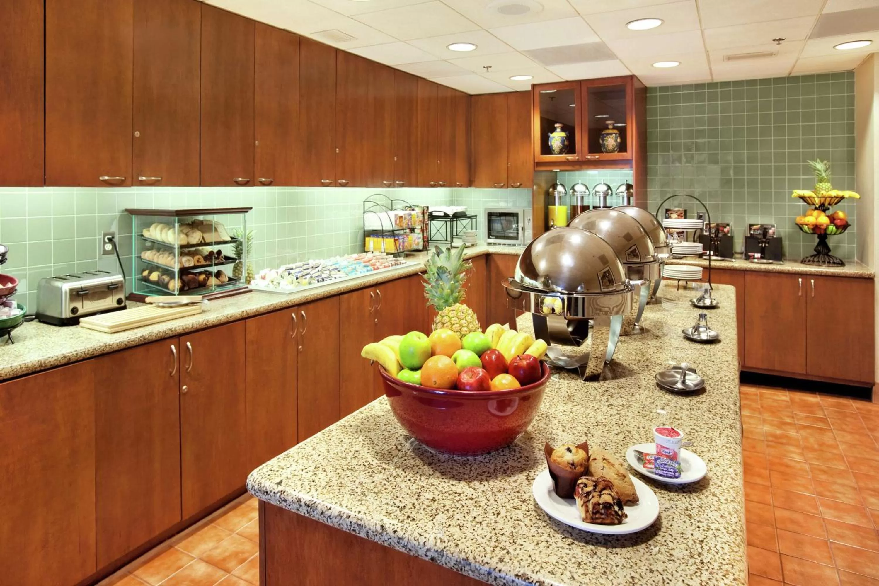 Breakfast in Homewood Suites by Hilton Falls Church