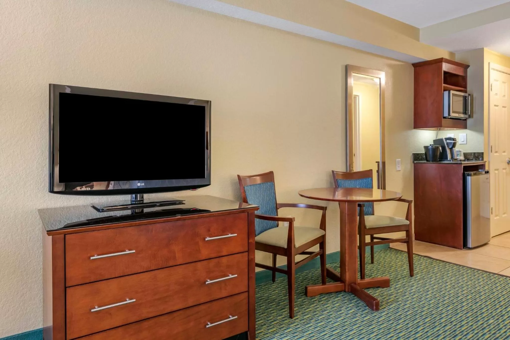 Photo of the whole room in Holiday Inn Resort Orlando - Lake Buena Vista by IHG
