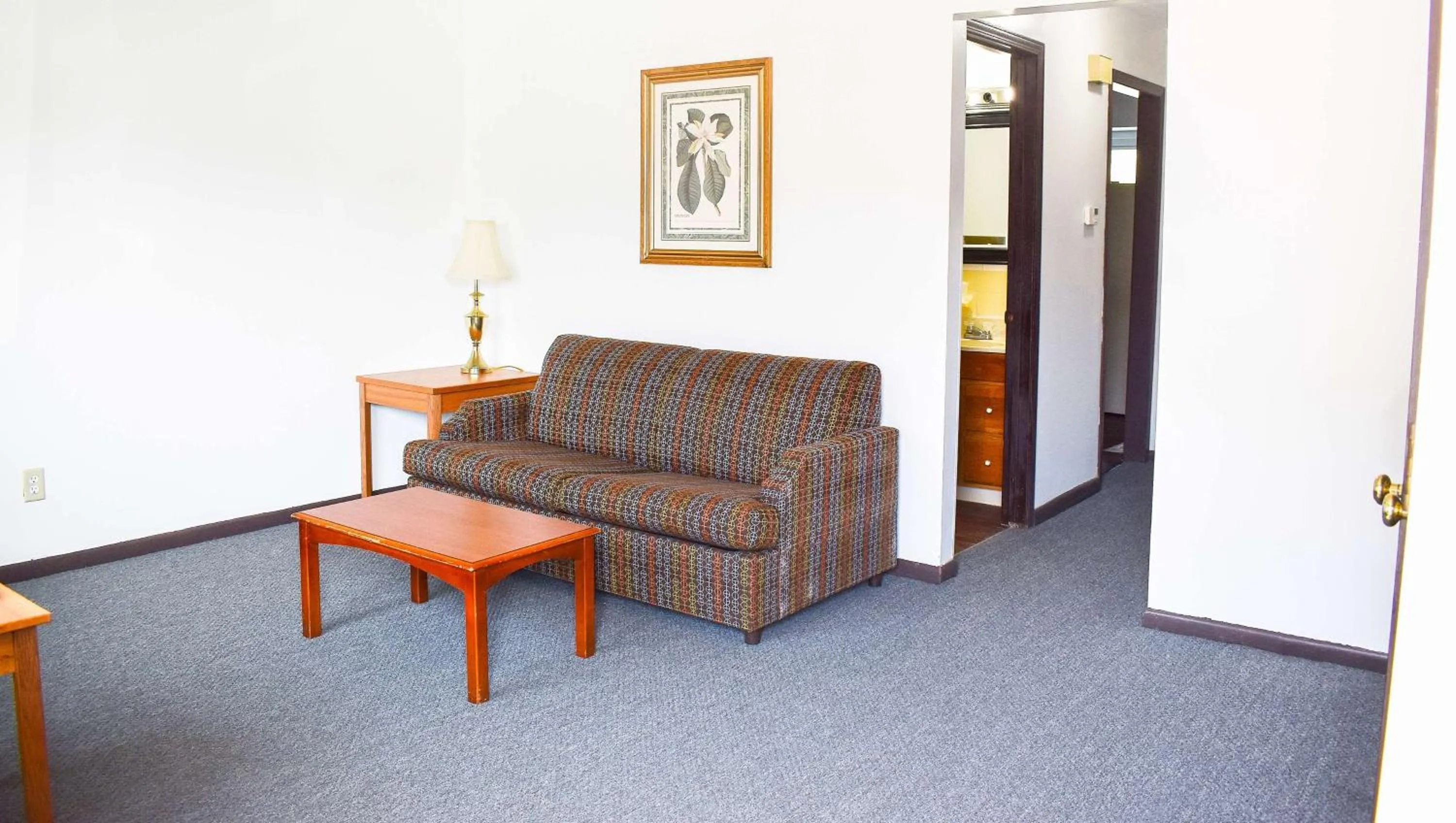 Living room in Magnuson Hotel Extended Stay Canton Ohio