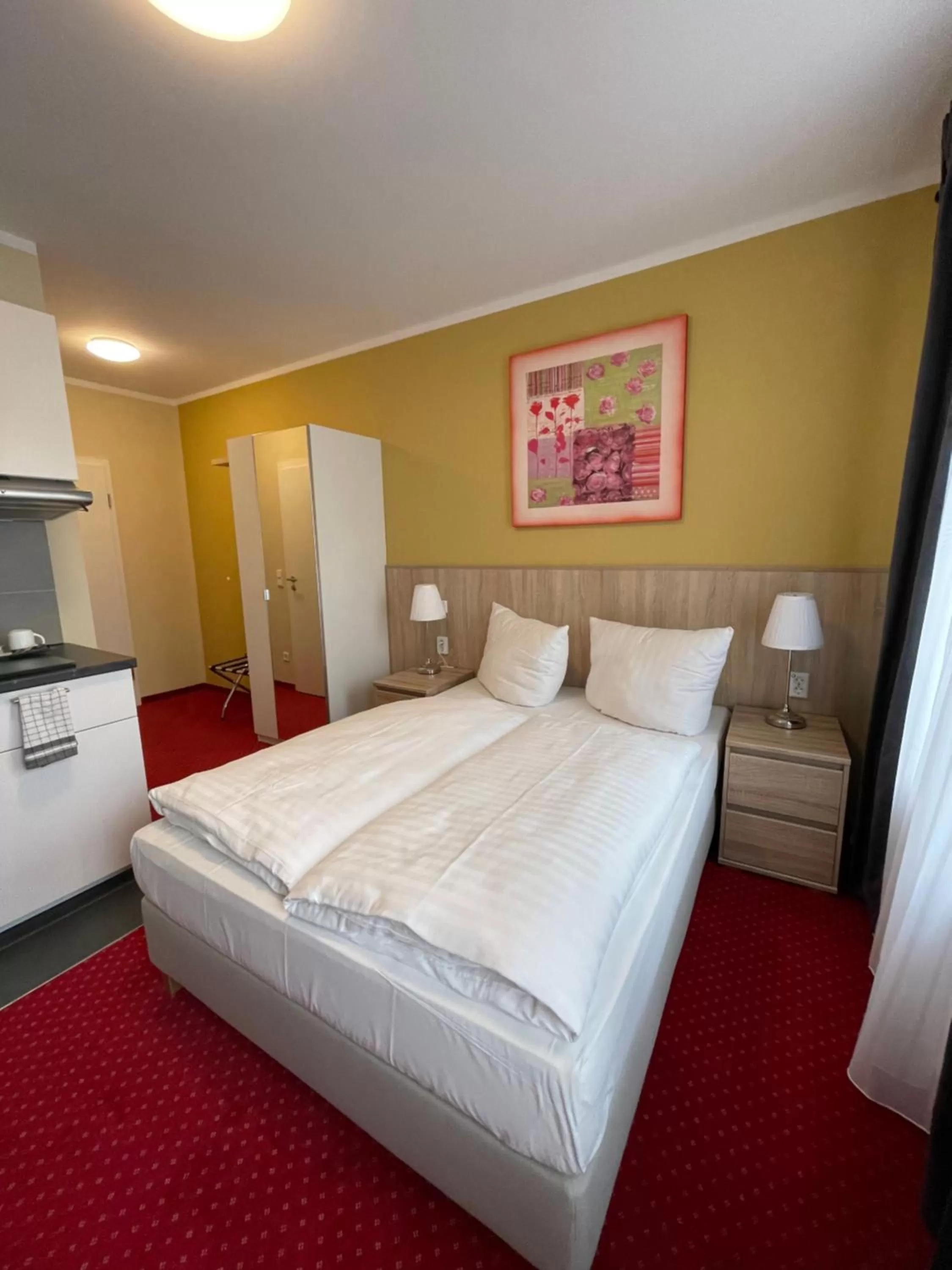 Photo of the whole room, Bed in Palm Premium Hotel & Apartments