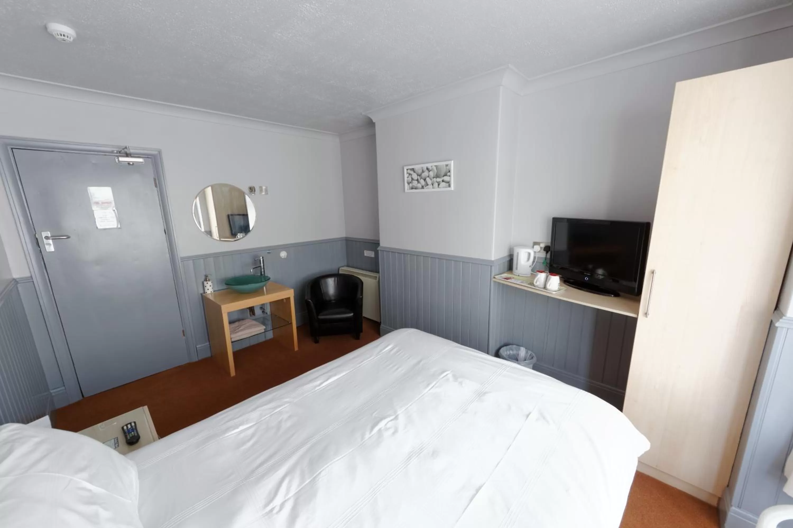 Photo of the whole room, Bed in Mallowview guest house