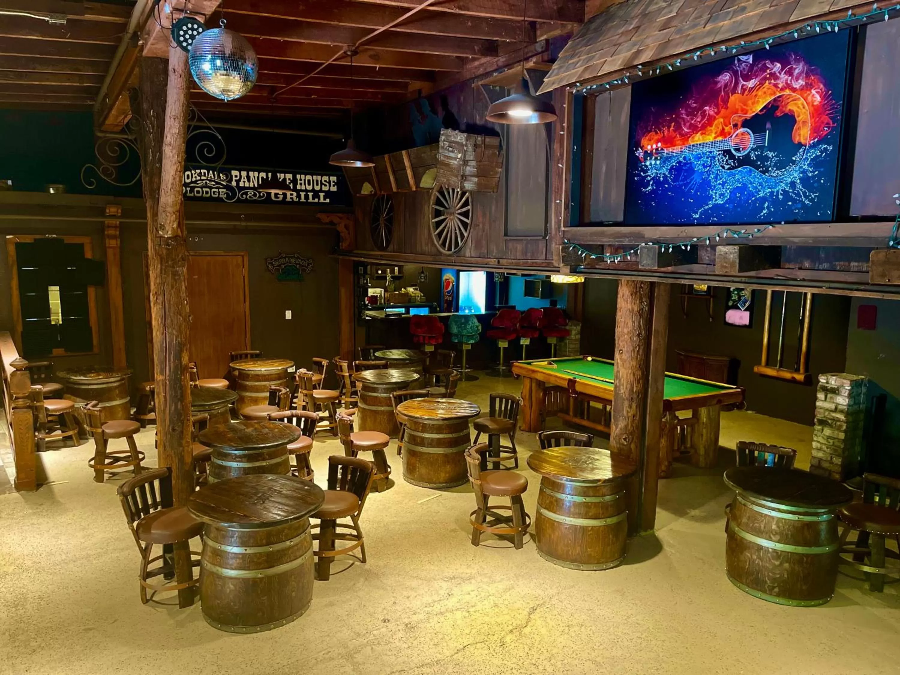 Communal lounge/ TV room in The Historic Brookdale Lodge, Santa Cruz Mountains