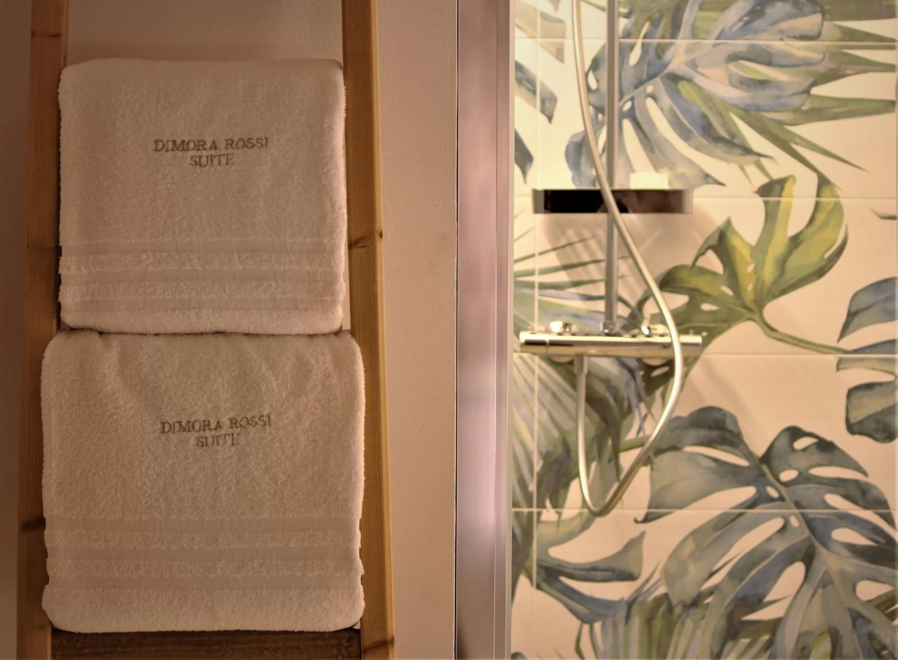 Shower in Albergo Diffuso Dimora Rossi B&B