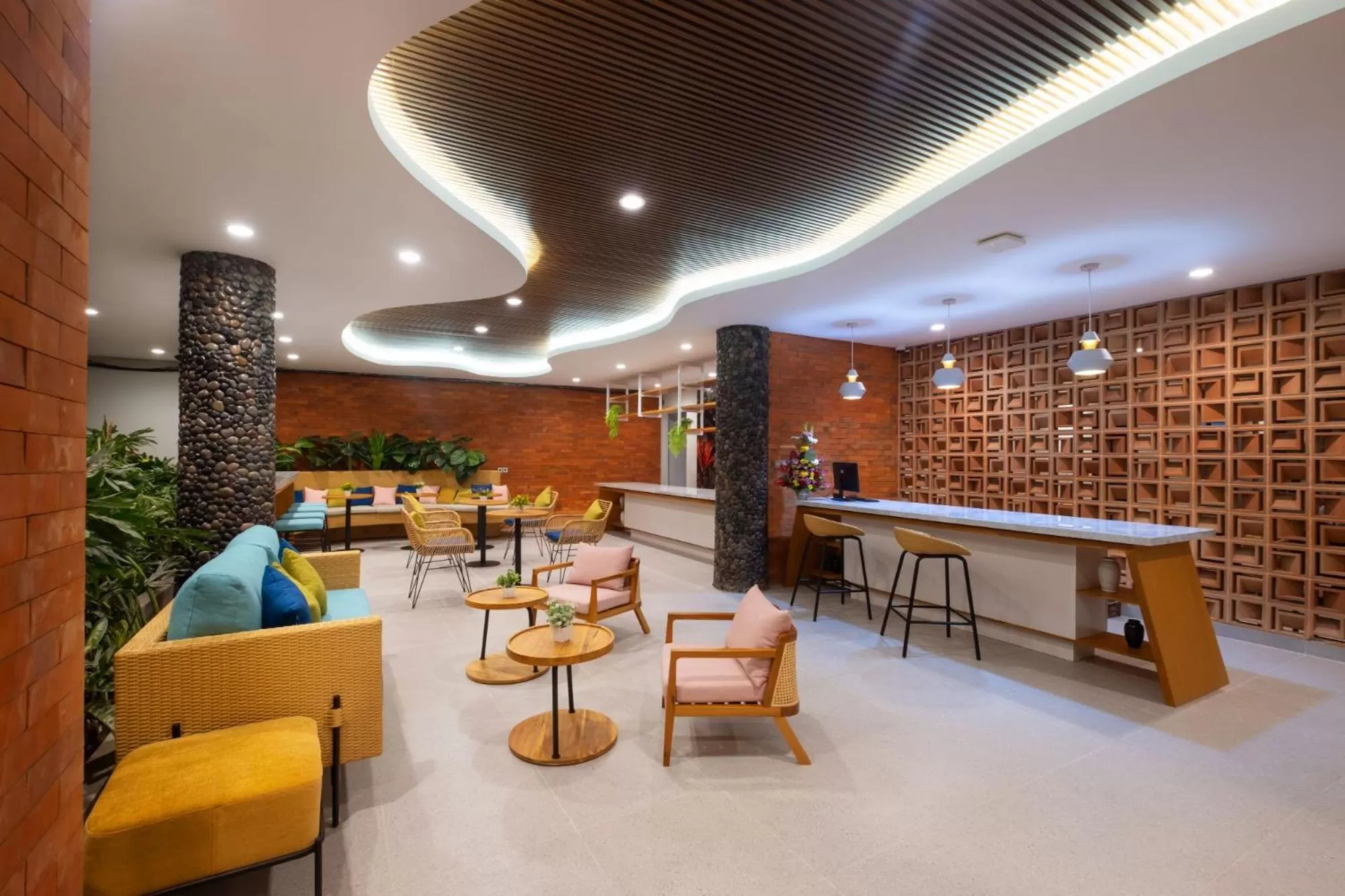 Restaurant/places to eat in Aralea Coliving