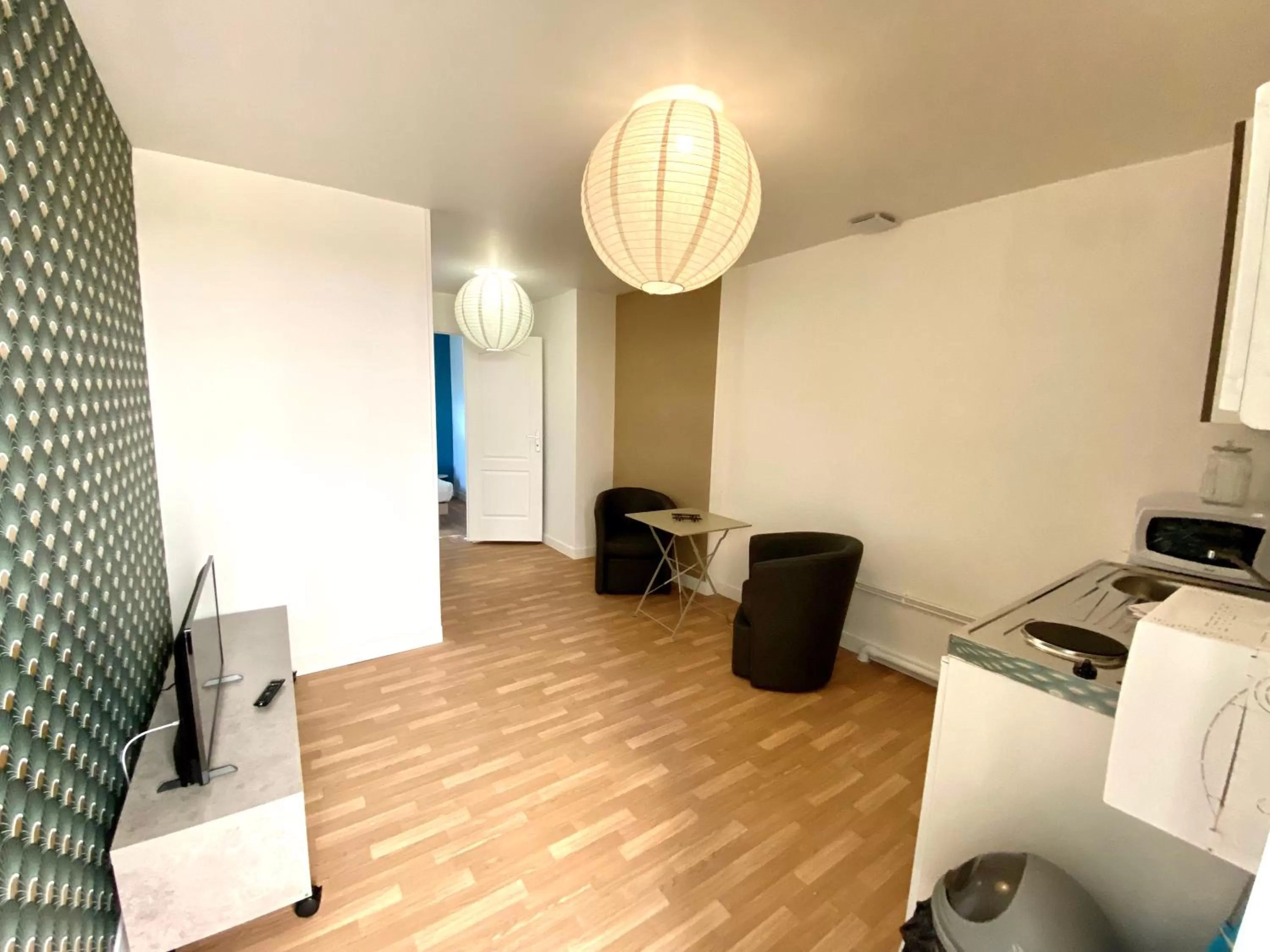 TV and multimedia in Bienvenue chez vous, Déplacement Pro