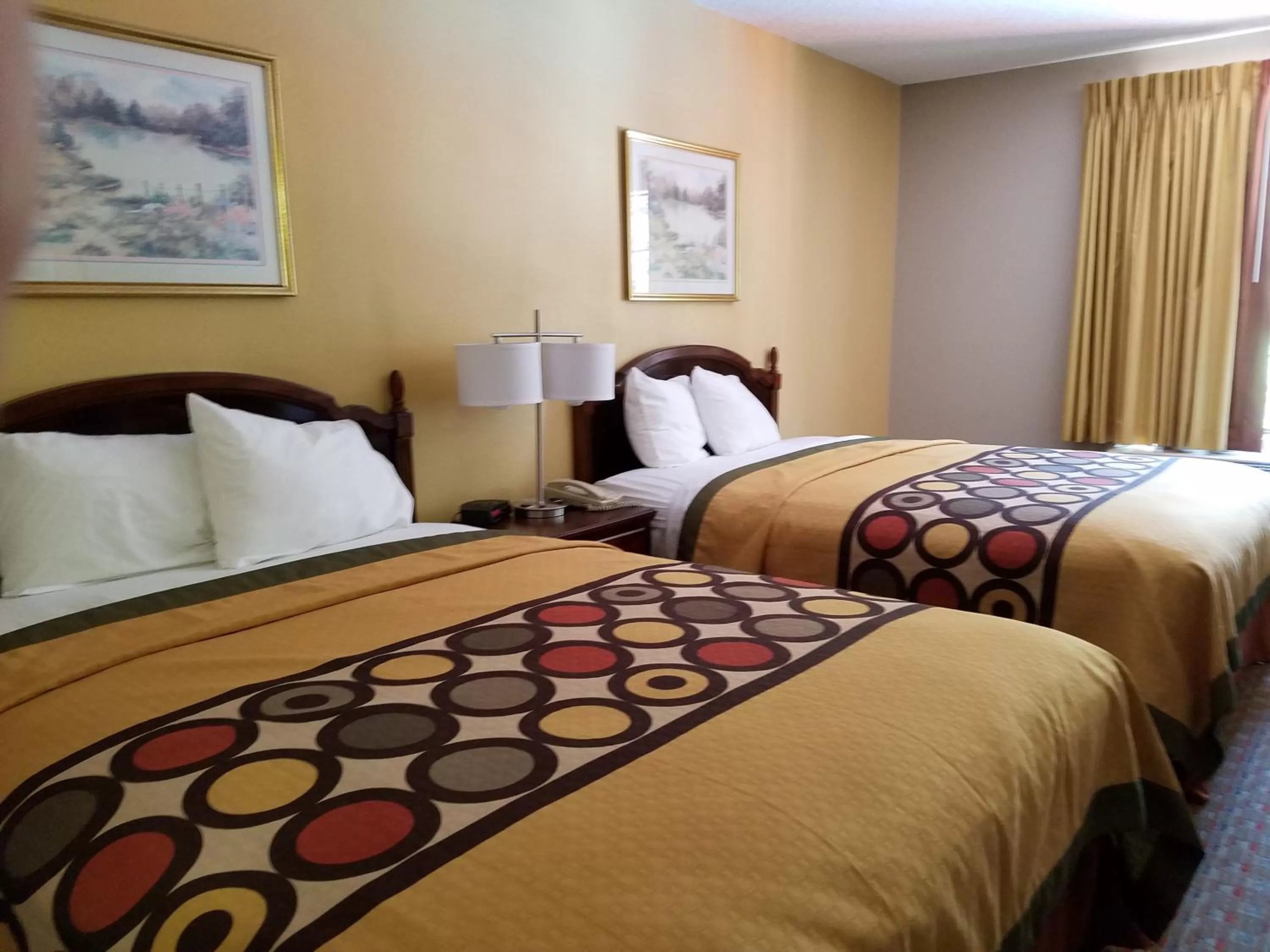 Deluxe Queen Suite with Two Queen Beds - Non-Smoking in Quality Inn Cornelia