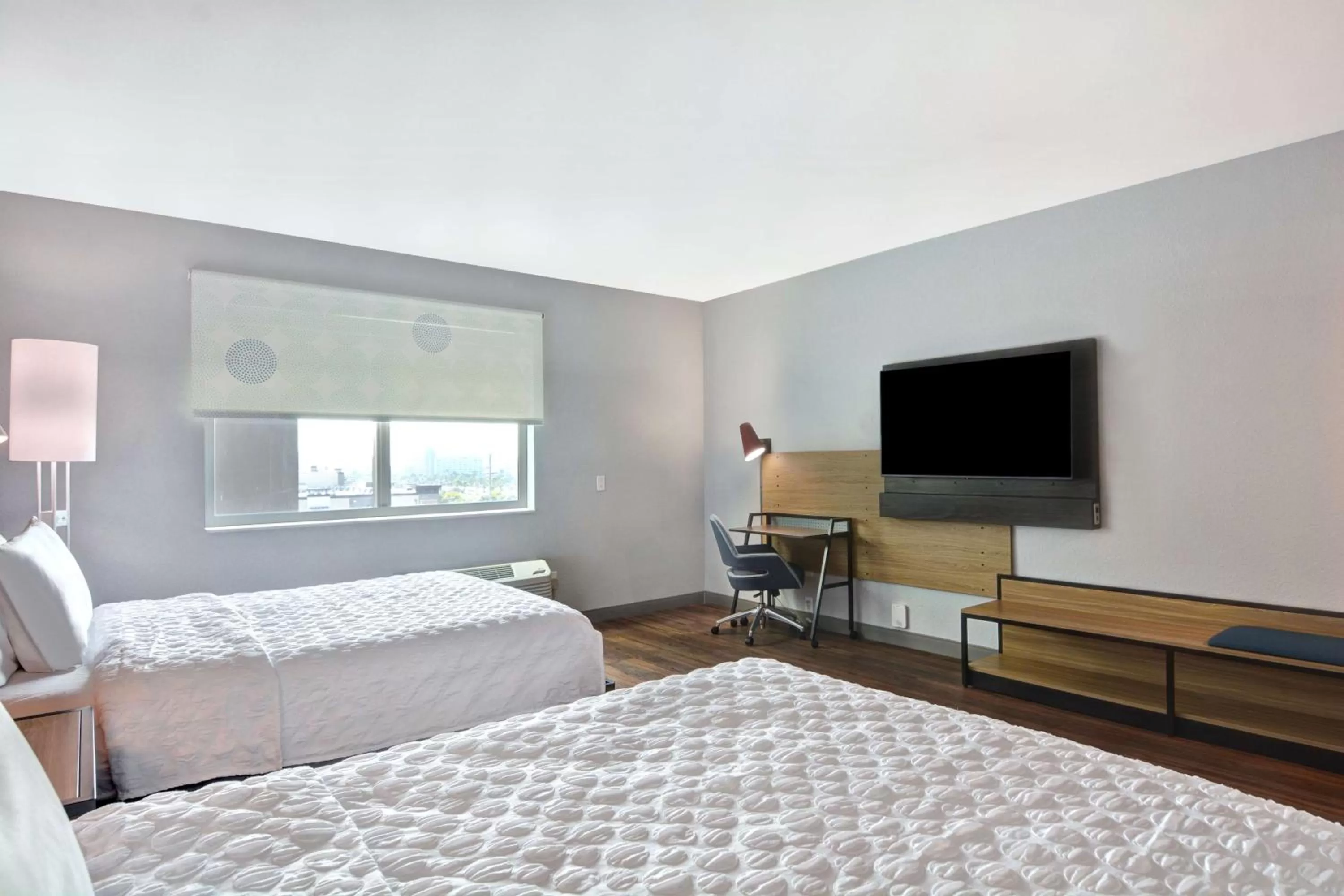 Bed in Tru By Hilton St. Petersburg Downtown Central Ave