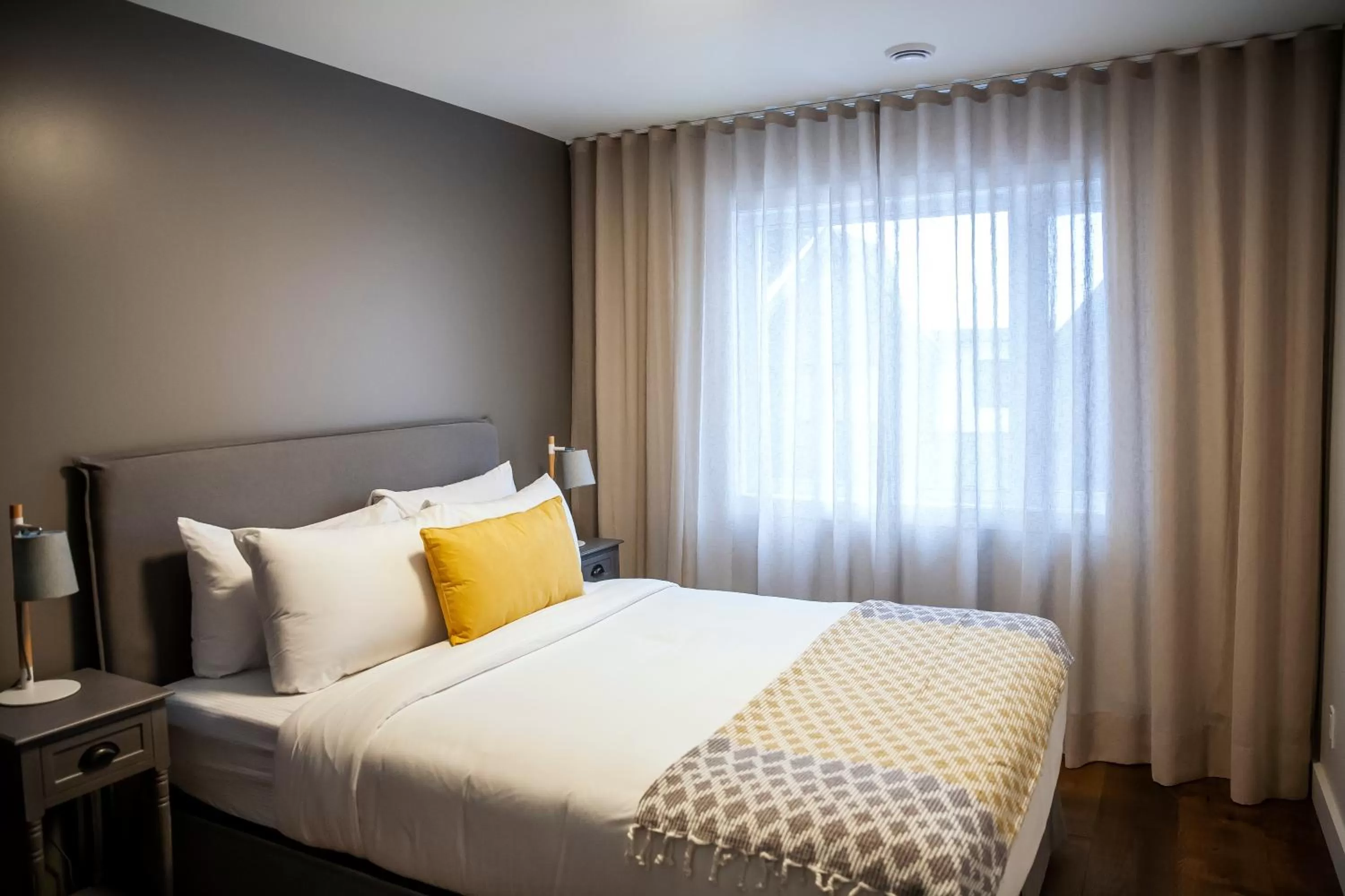 Photo of the whole room, Bed in Condos Kamik Tremblant