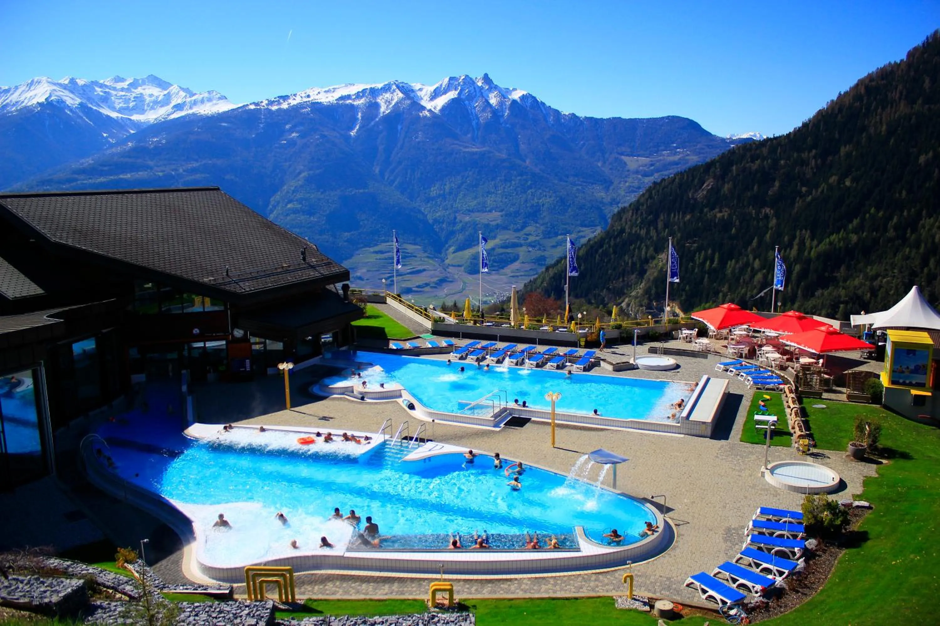 Hot Spring Bath in Hôtel Les Bains d'Ovronnaz