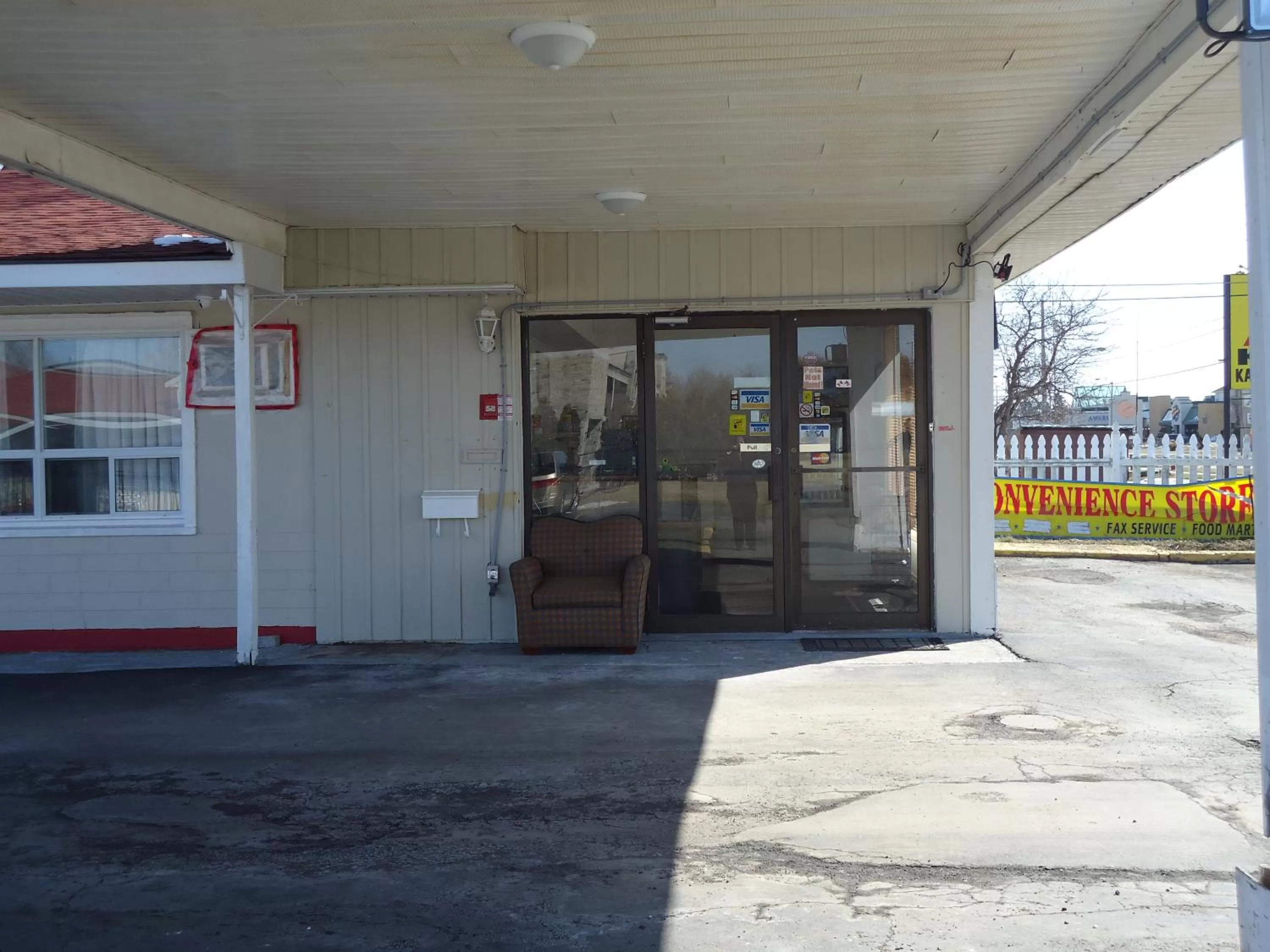 Facade/entrance in Star Inn by Elevate Rooms