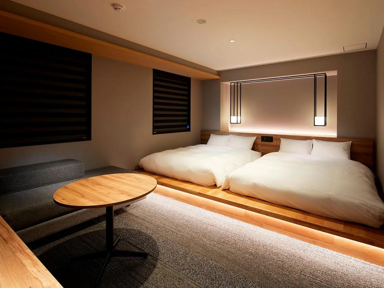 Bed in hotel androoms Shin-Osaka