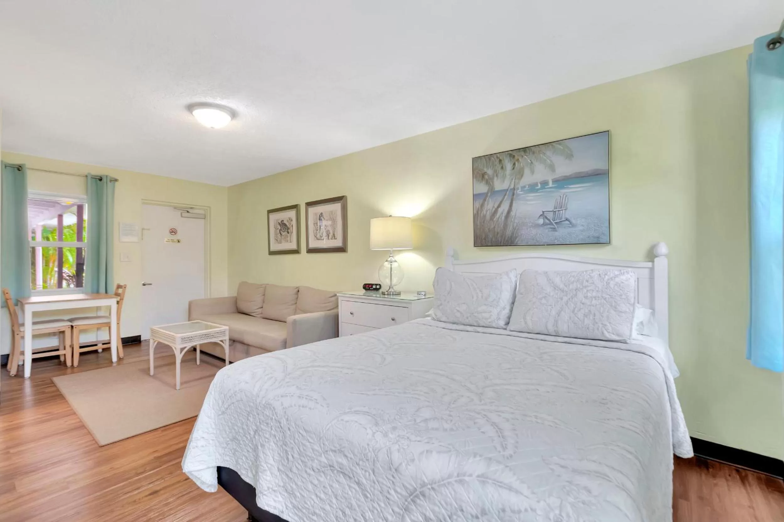 Bedroom, Bed in Seahorse Guesthouse