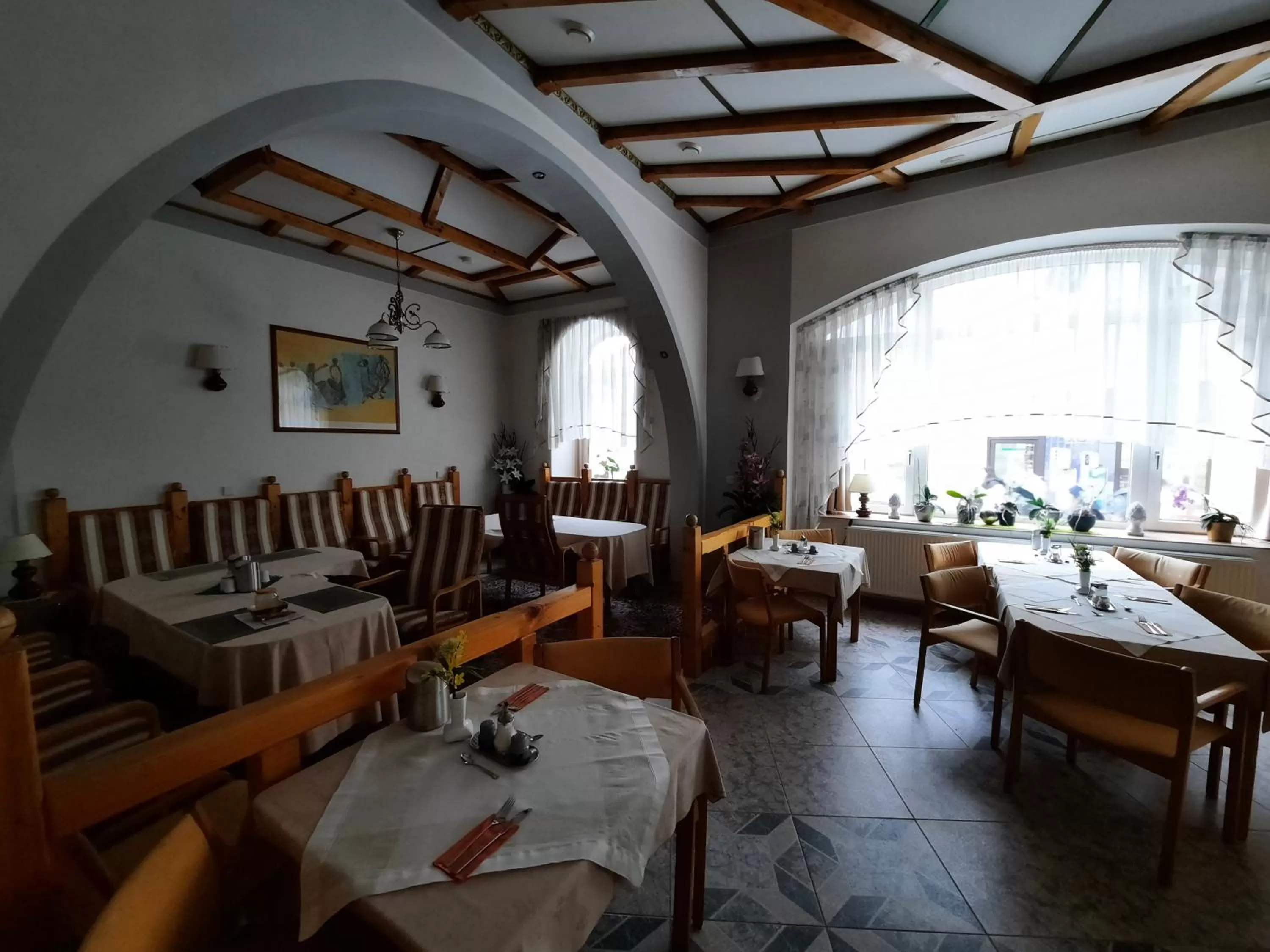 Restaurant/Places to Eat in Hotel Koruna