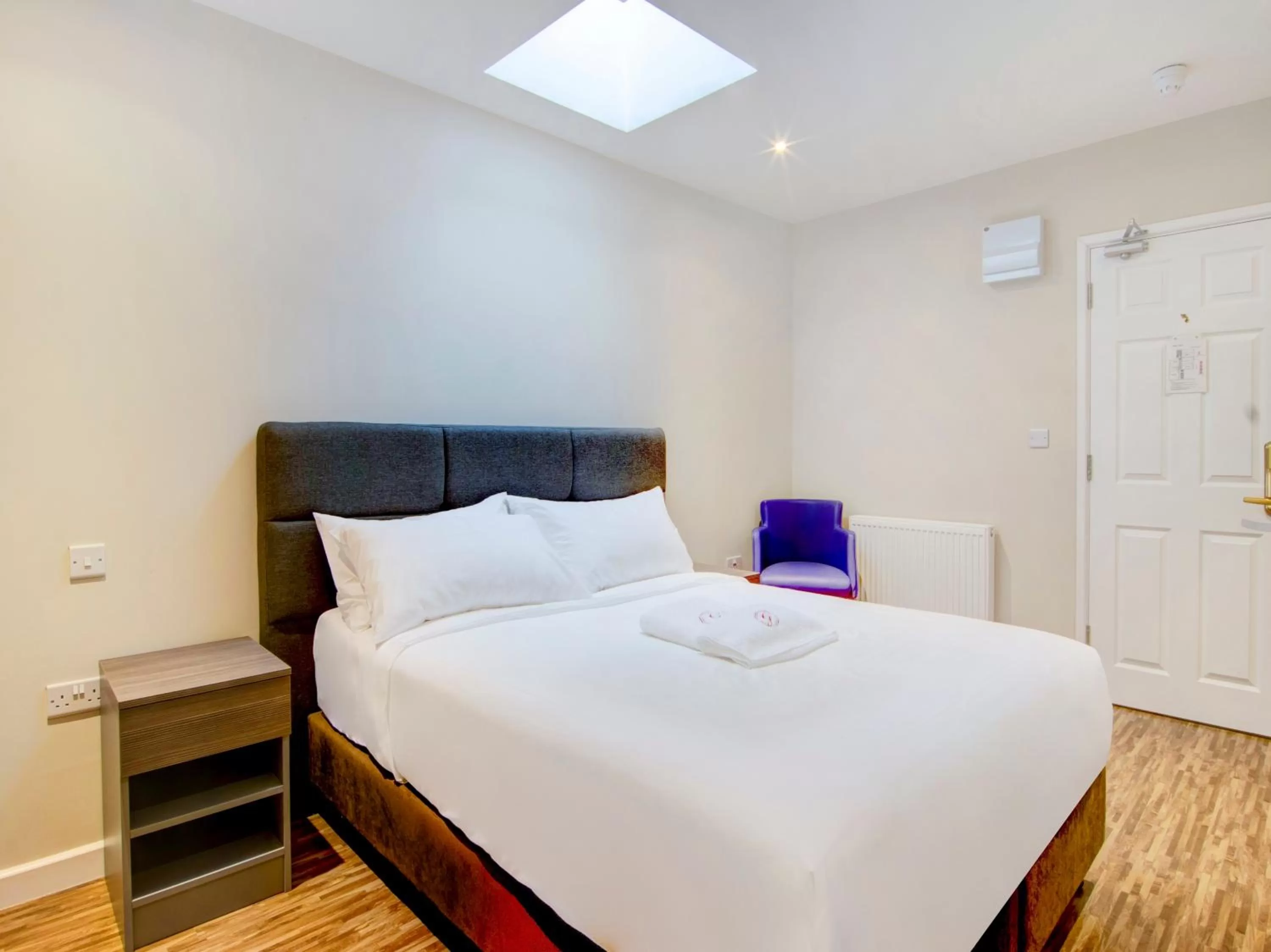 Deluxe Double Suite with Bath in The Gissons Hotel