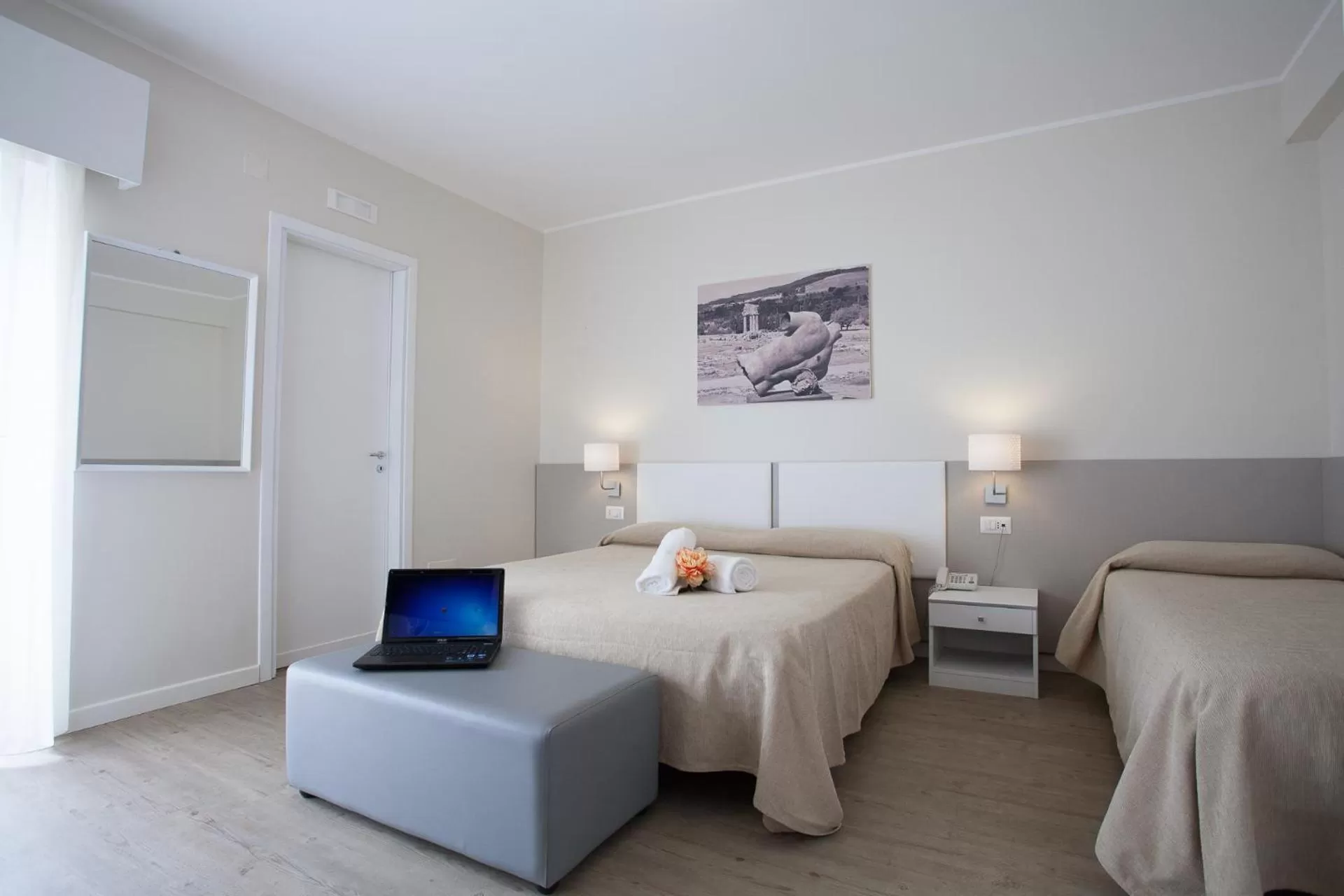 Photo of the whole room, Bed in Hotel Costazzurra Museum & Spa