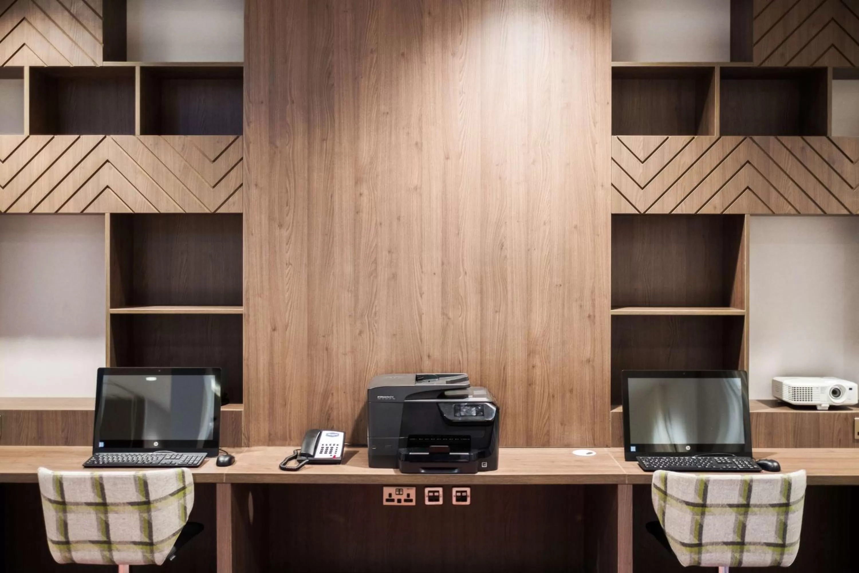 Business facilities in Hampton By Hilton Aberdeen Airport