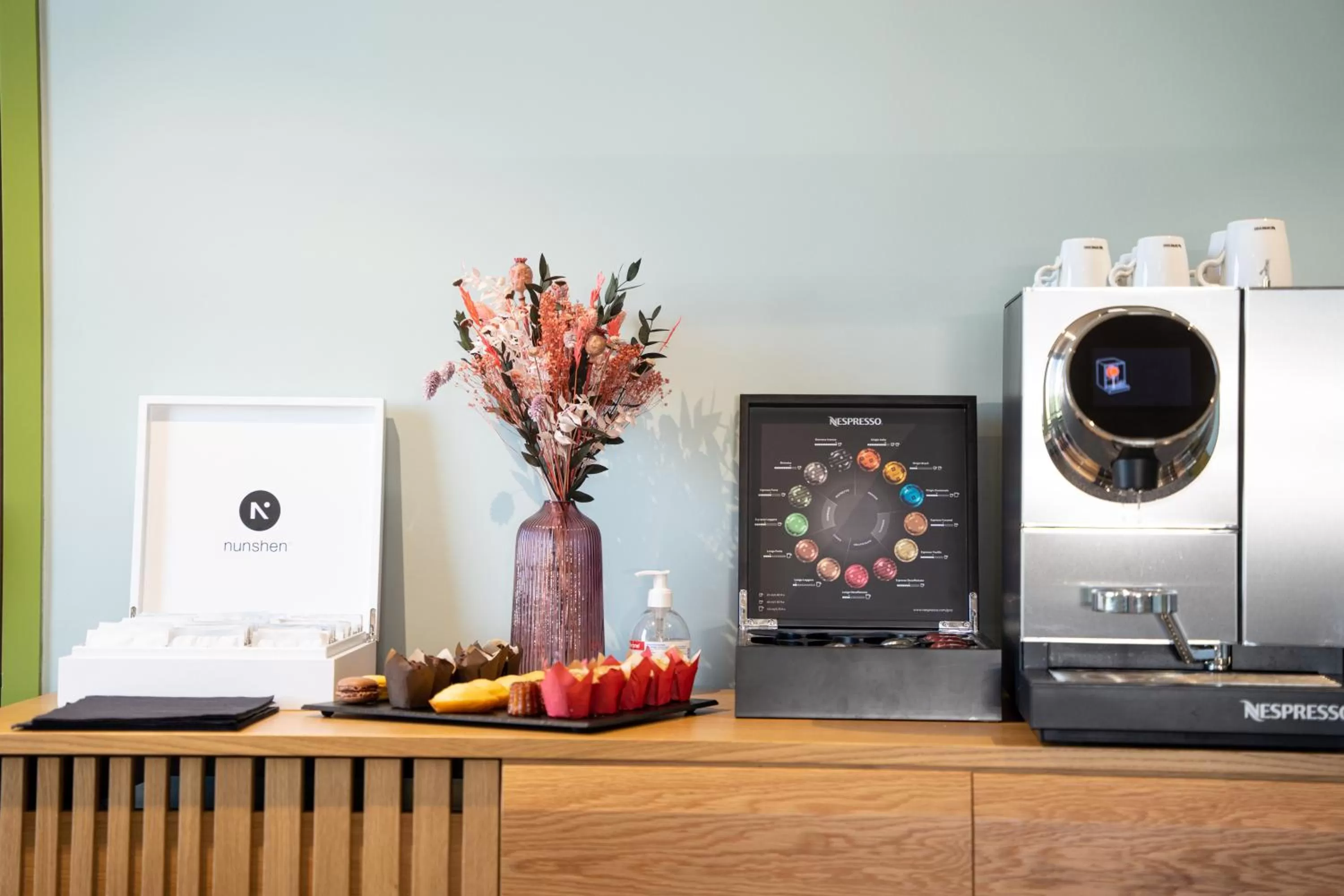 Coffee/tea facilities in Aiden by Best Western Clermont-Ferrand Hotel & Spa