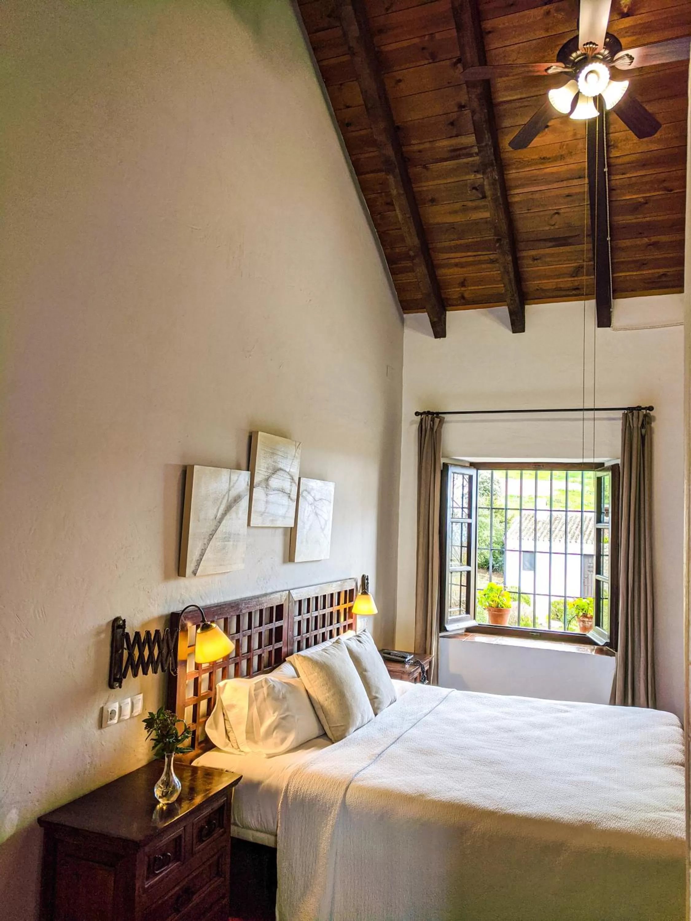 Bed in Hotel Fuente del Sol