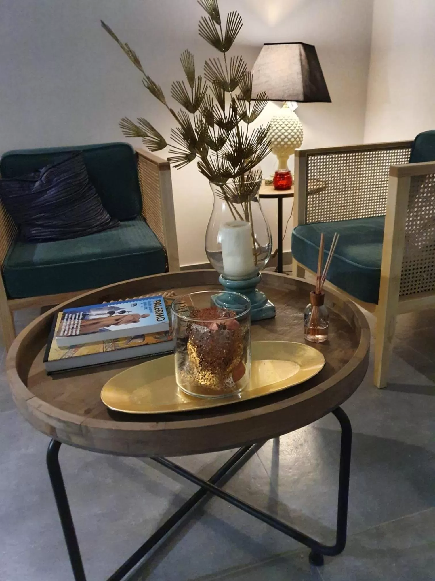 Seating Area in Dante284 Suites&Rooms