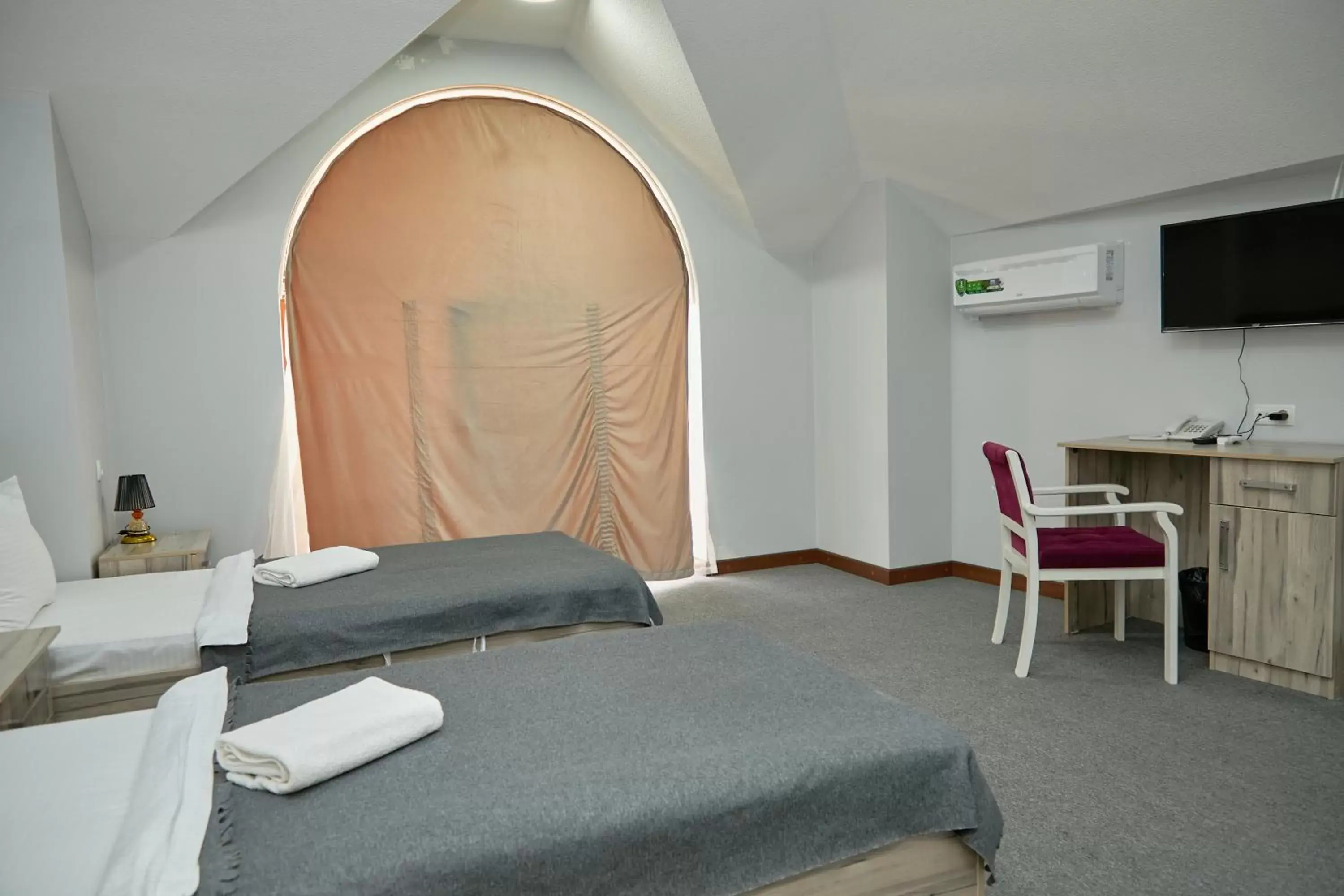 Deluxe Double or Twin Room in Hotel Muqaddas Deluxe Double or Twin Room in Hotel Muqaddas