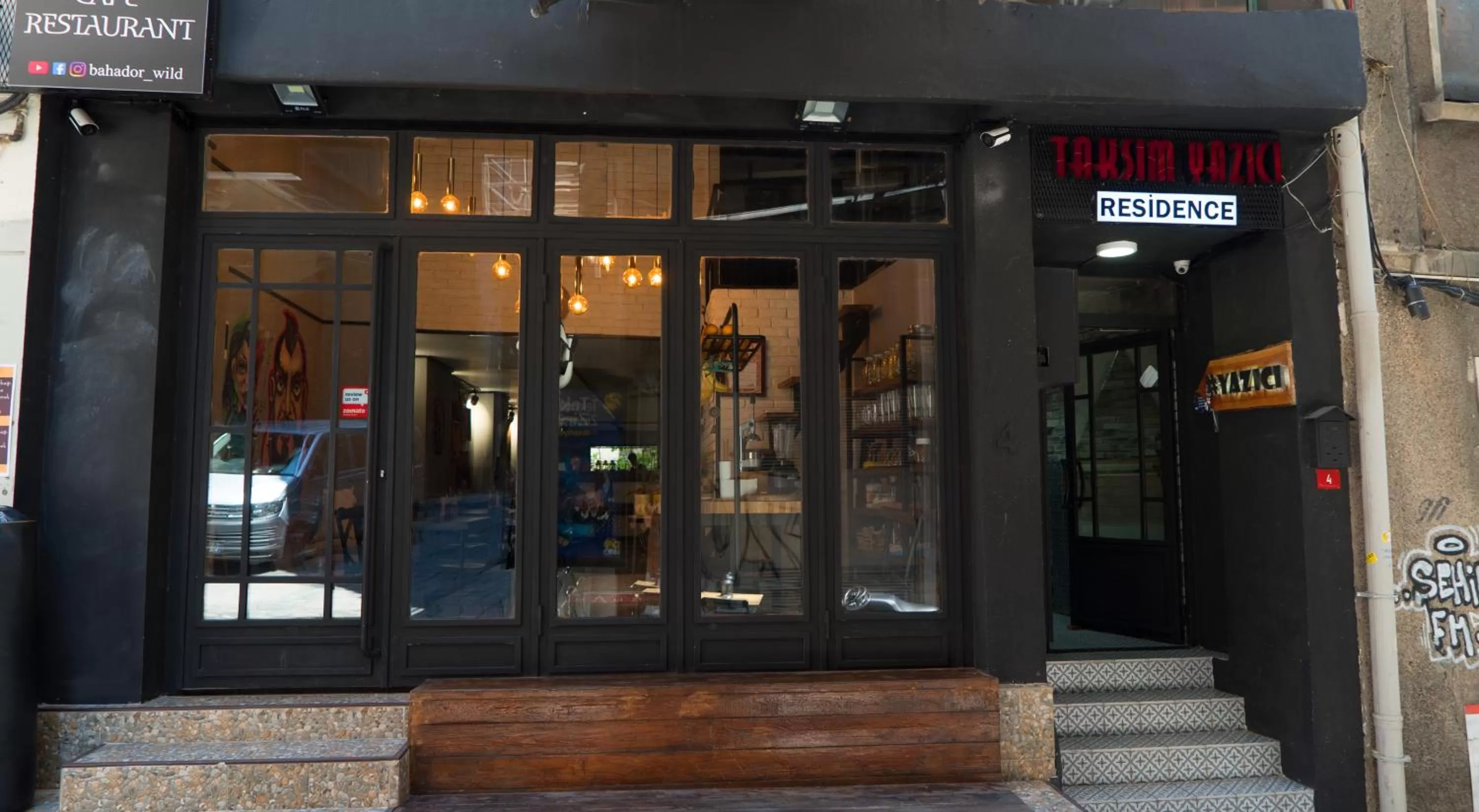 Facade/entrance in Taksim Yazıcı Residence