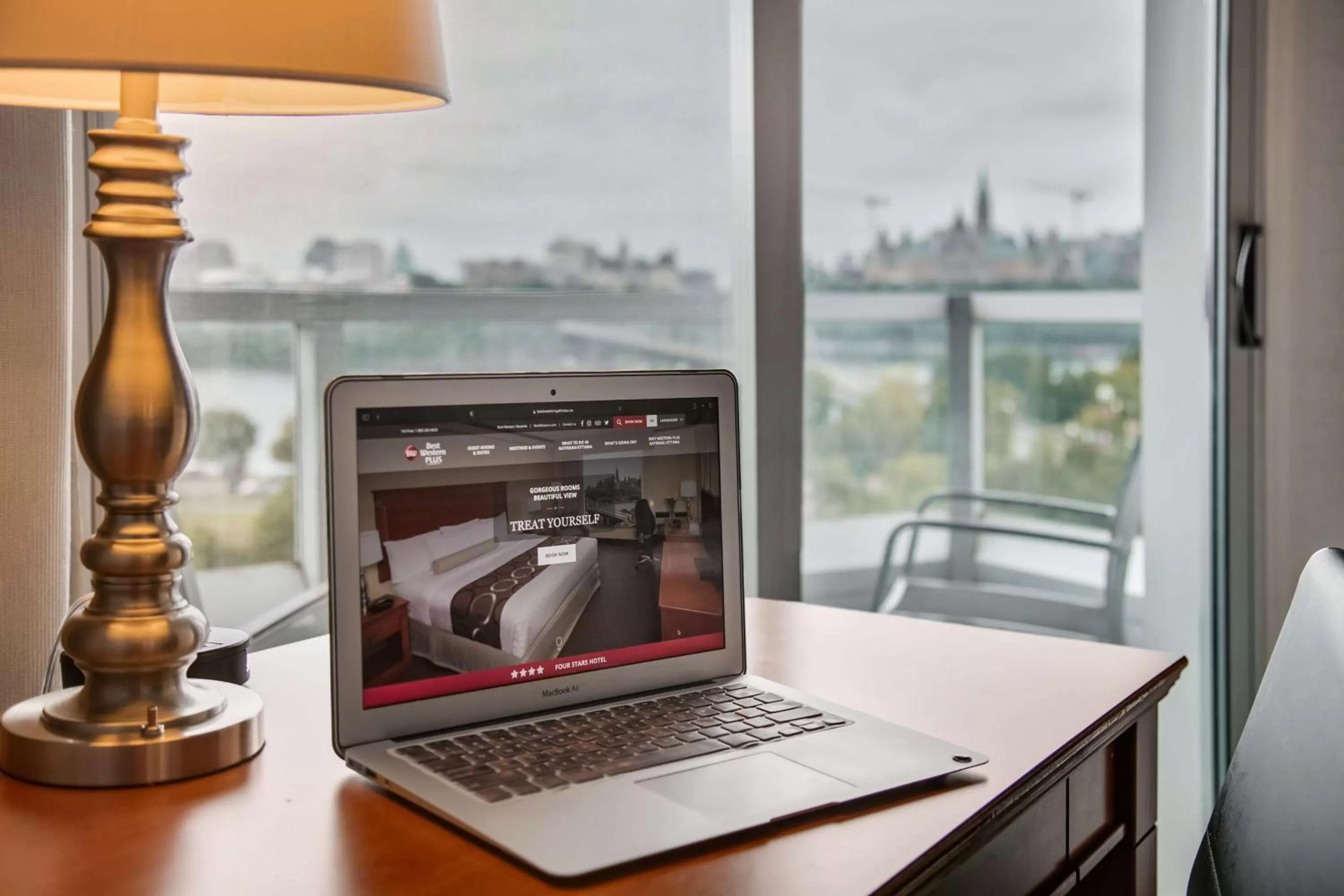 Photo of the whole room in Best Western Plus Gatineau-Ottawa Downtown