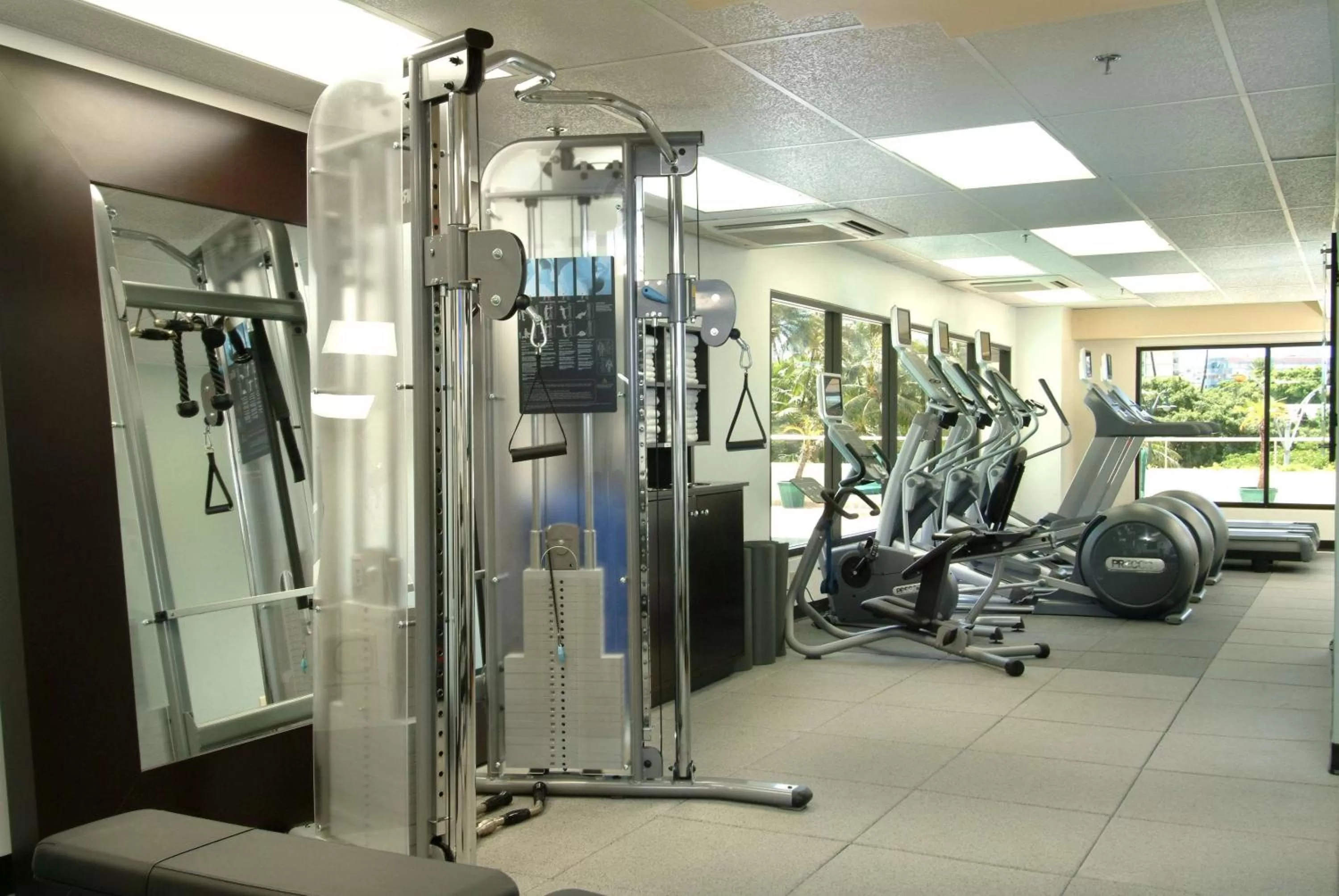 Fitness centre/facilities in DoubleTree by Hilton Alana - Waikiki Beach