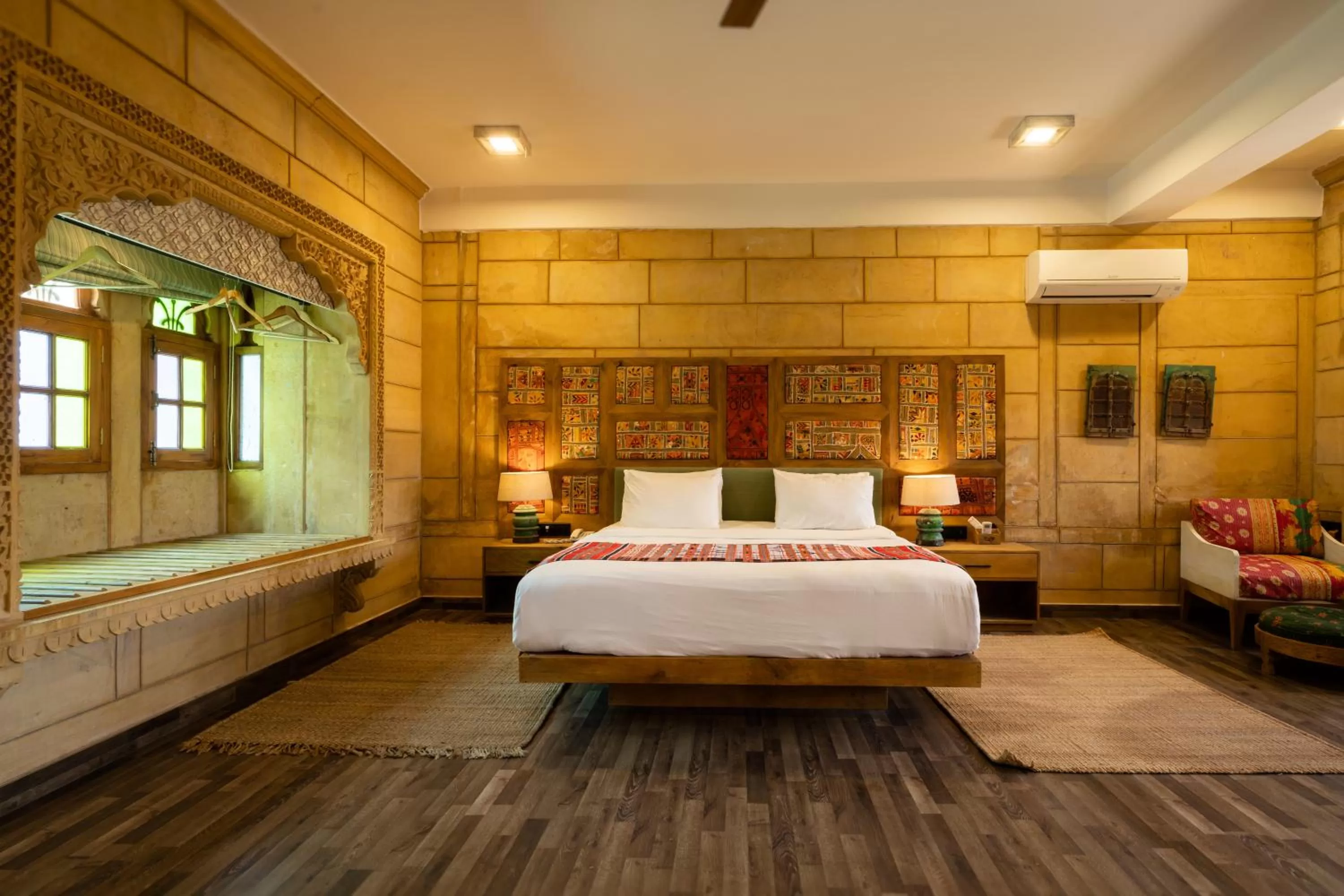 Bedroom, Bed in Hotel Grand Khalifa