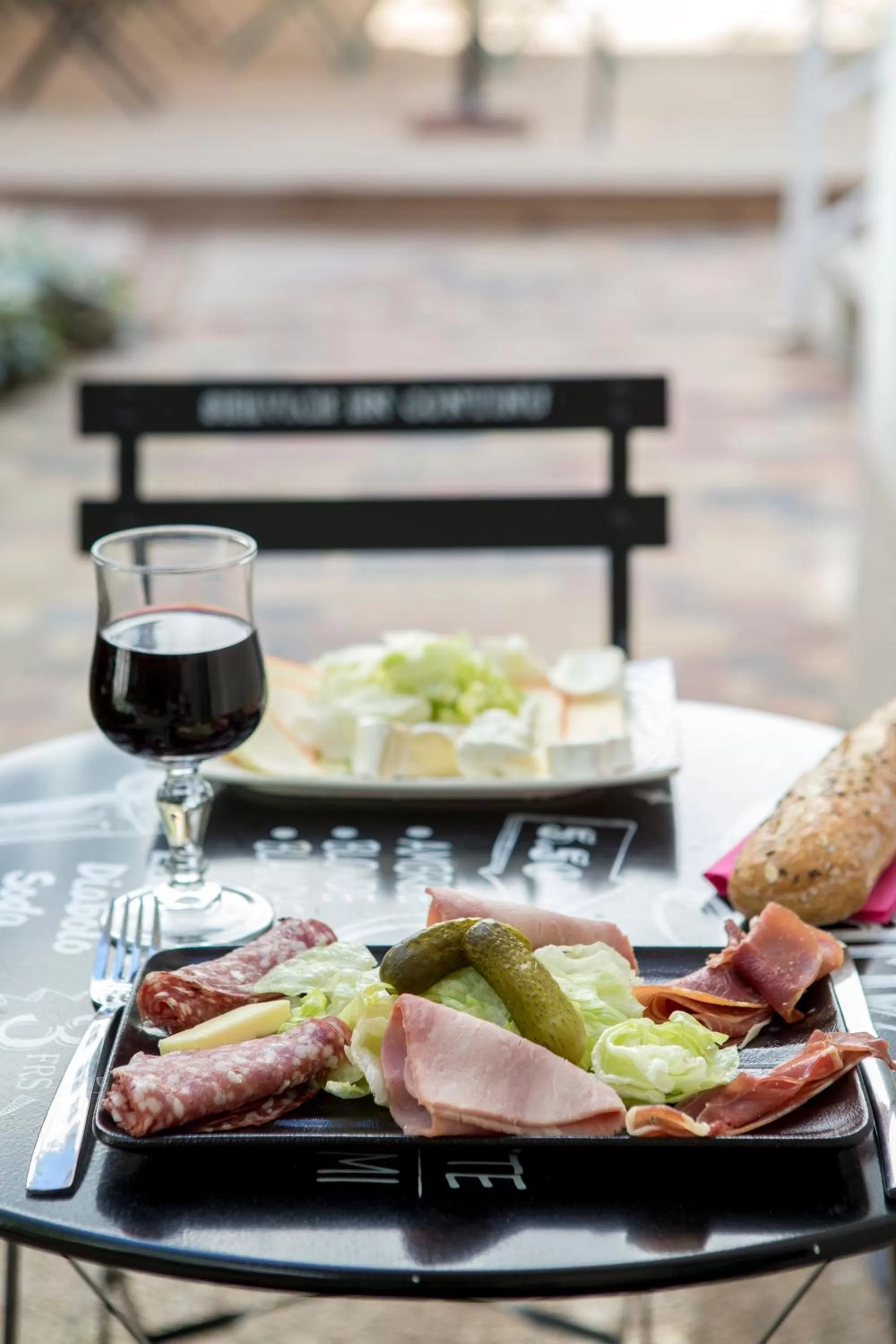 Food and drinks in HOTEL DE PARIS MONTPARNASSE