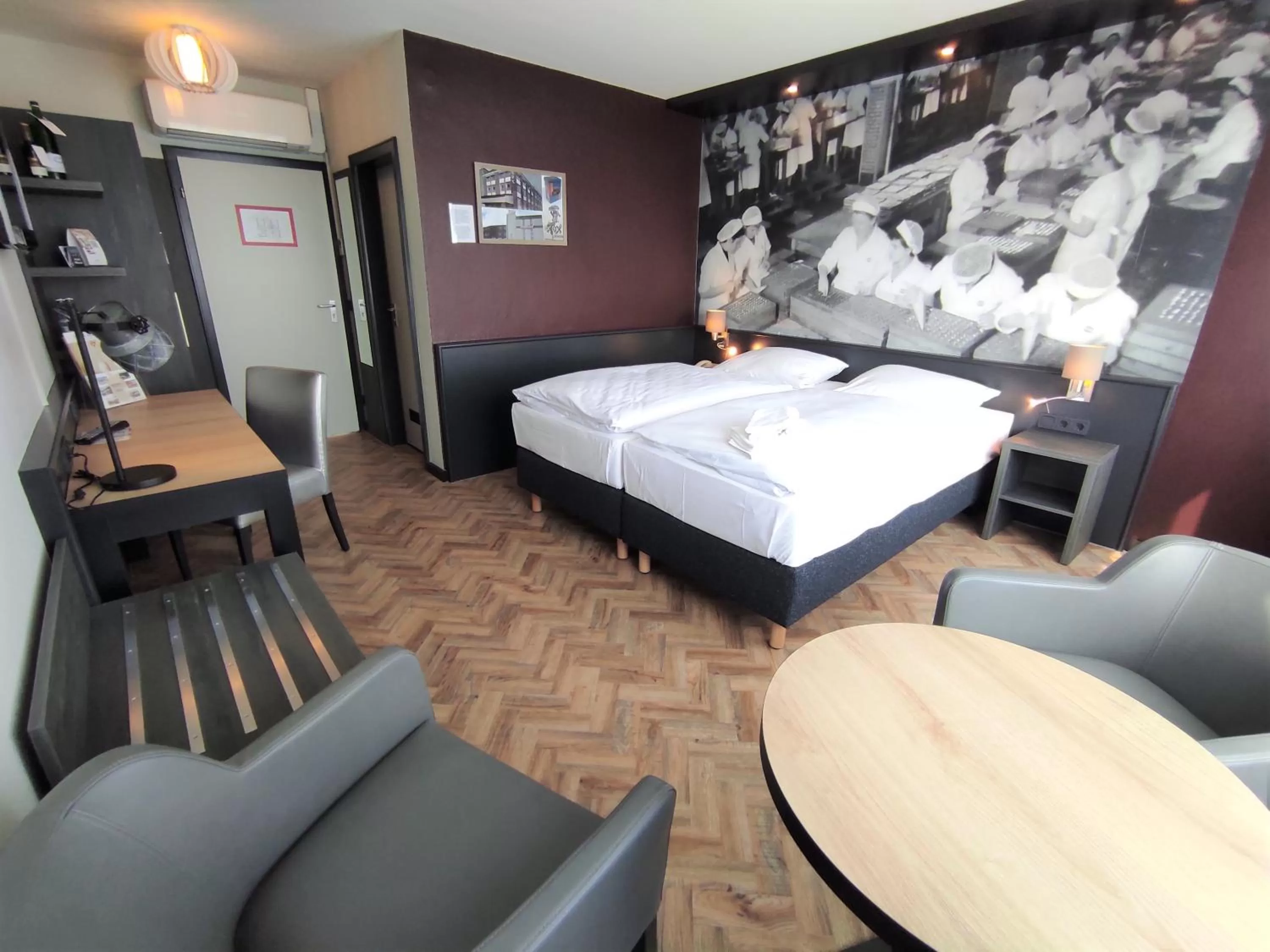 Photo of the whole room, Bed in Akzent City-Hotel Kleve