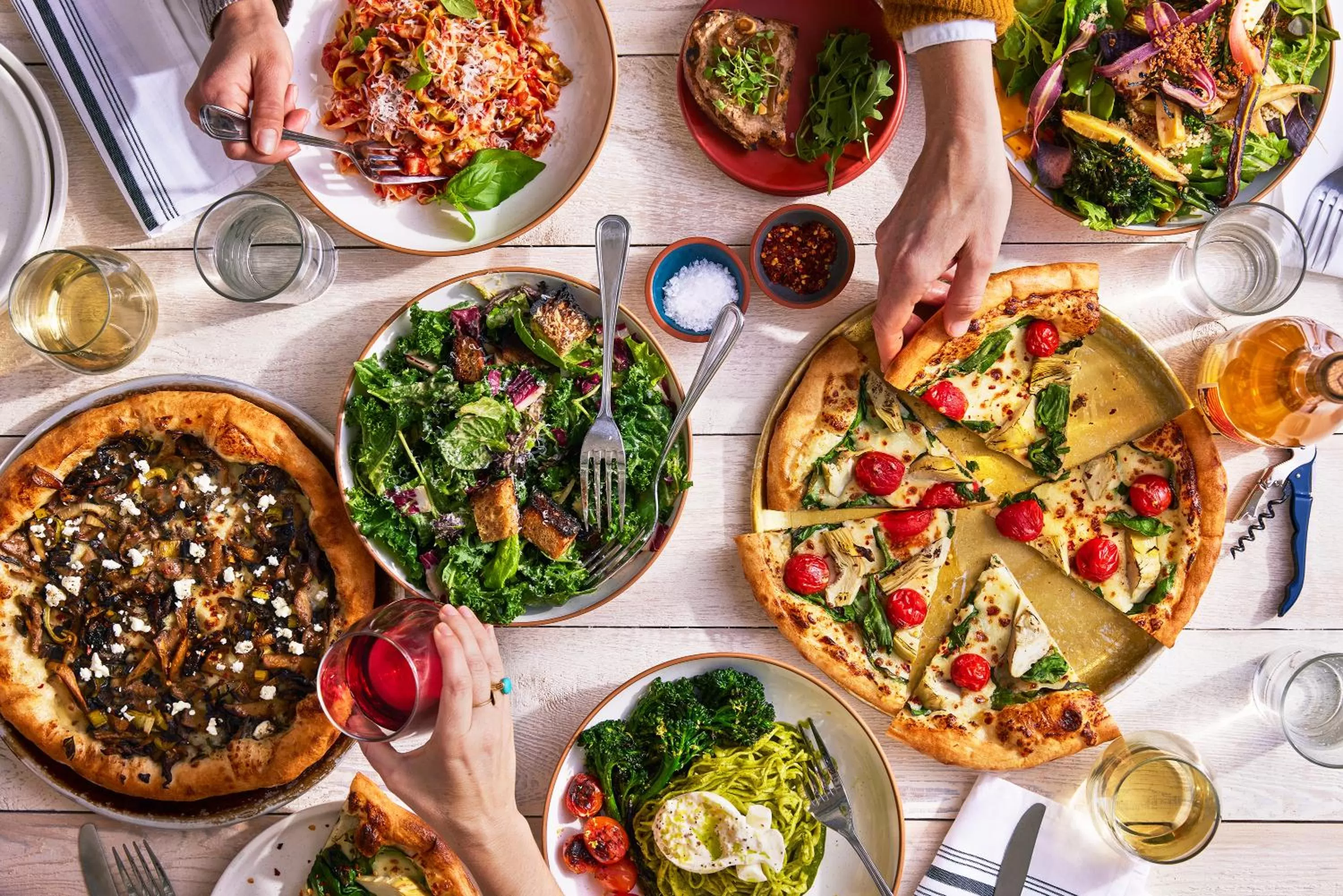 Restaurant/places to eat in SCP Redmond Hotel