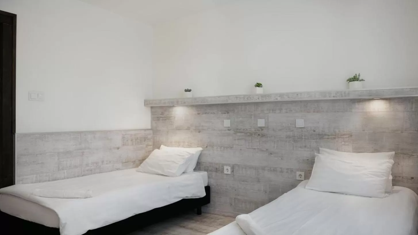 Bed in Teke Bowling Centrum és Sport Panzió