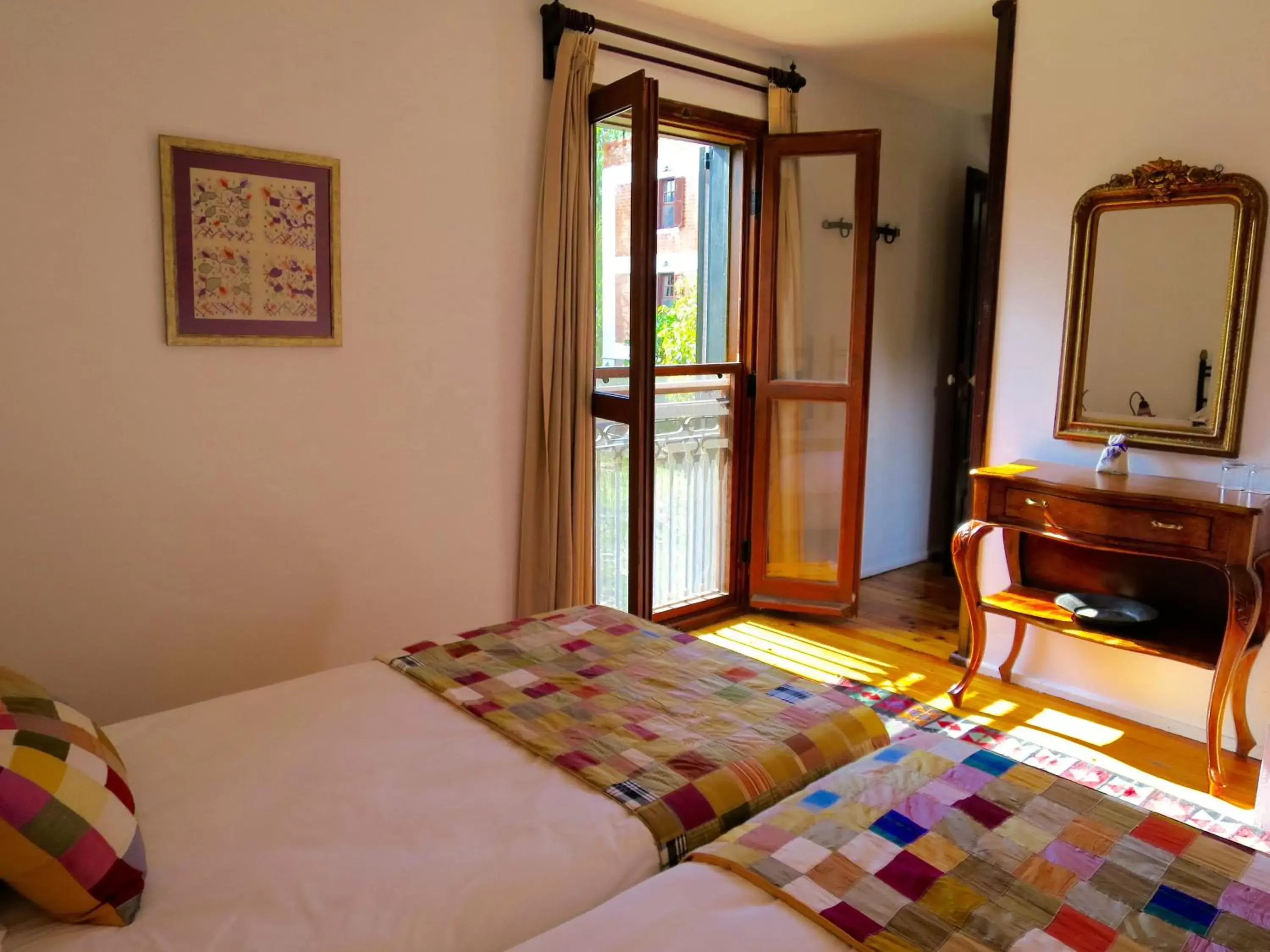 Superior Double or Twin Room in Hotel Kalehan Superior Double or Twin Room in Hotel Kalehan