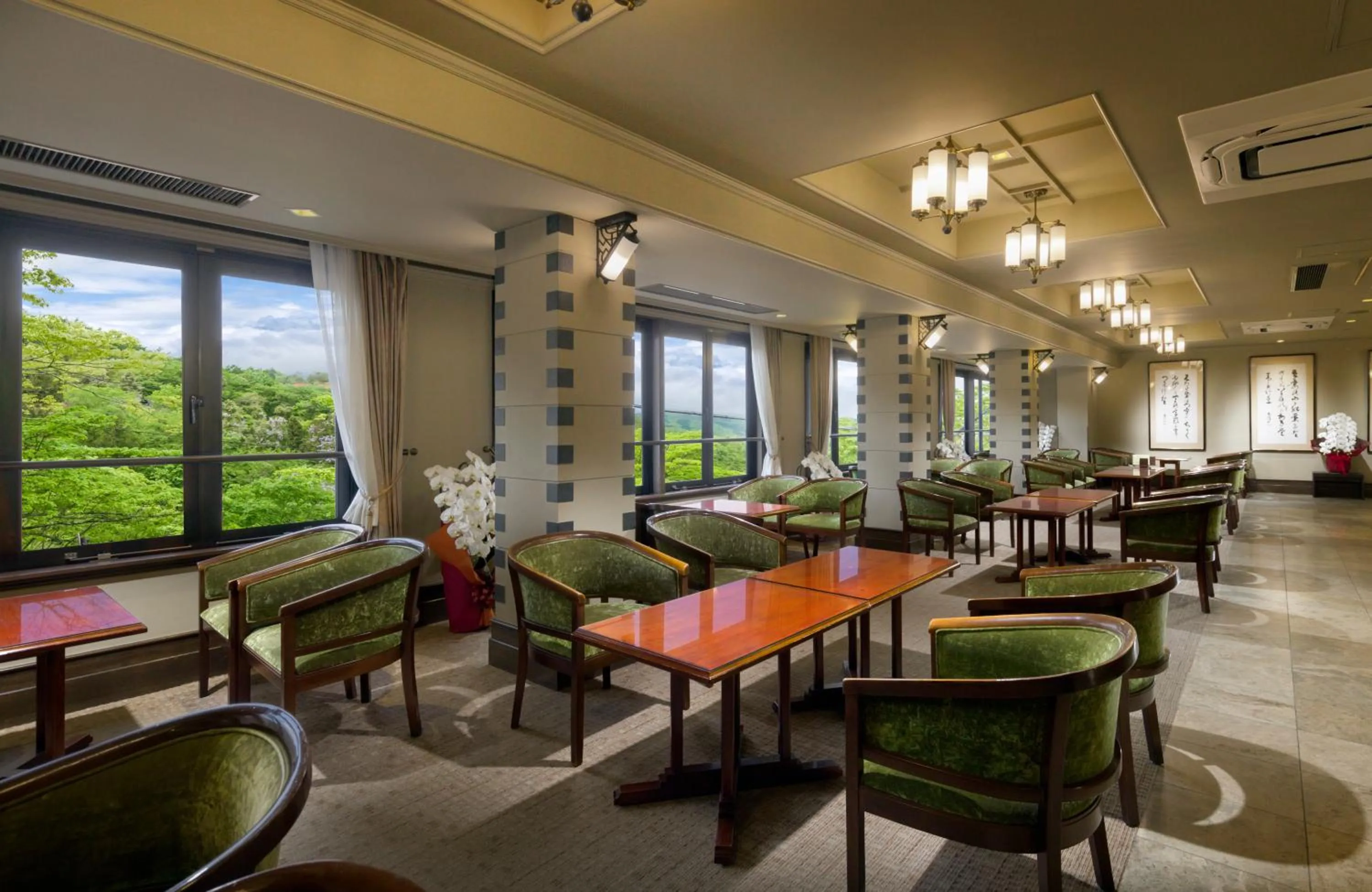 Communal lounge/ TV room in Kishigon Ryokan