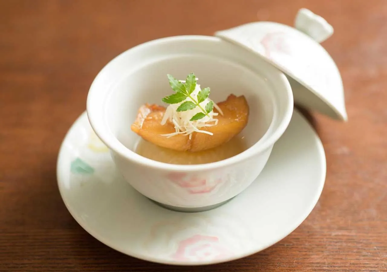 Food close-up in Aura Tachibana