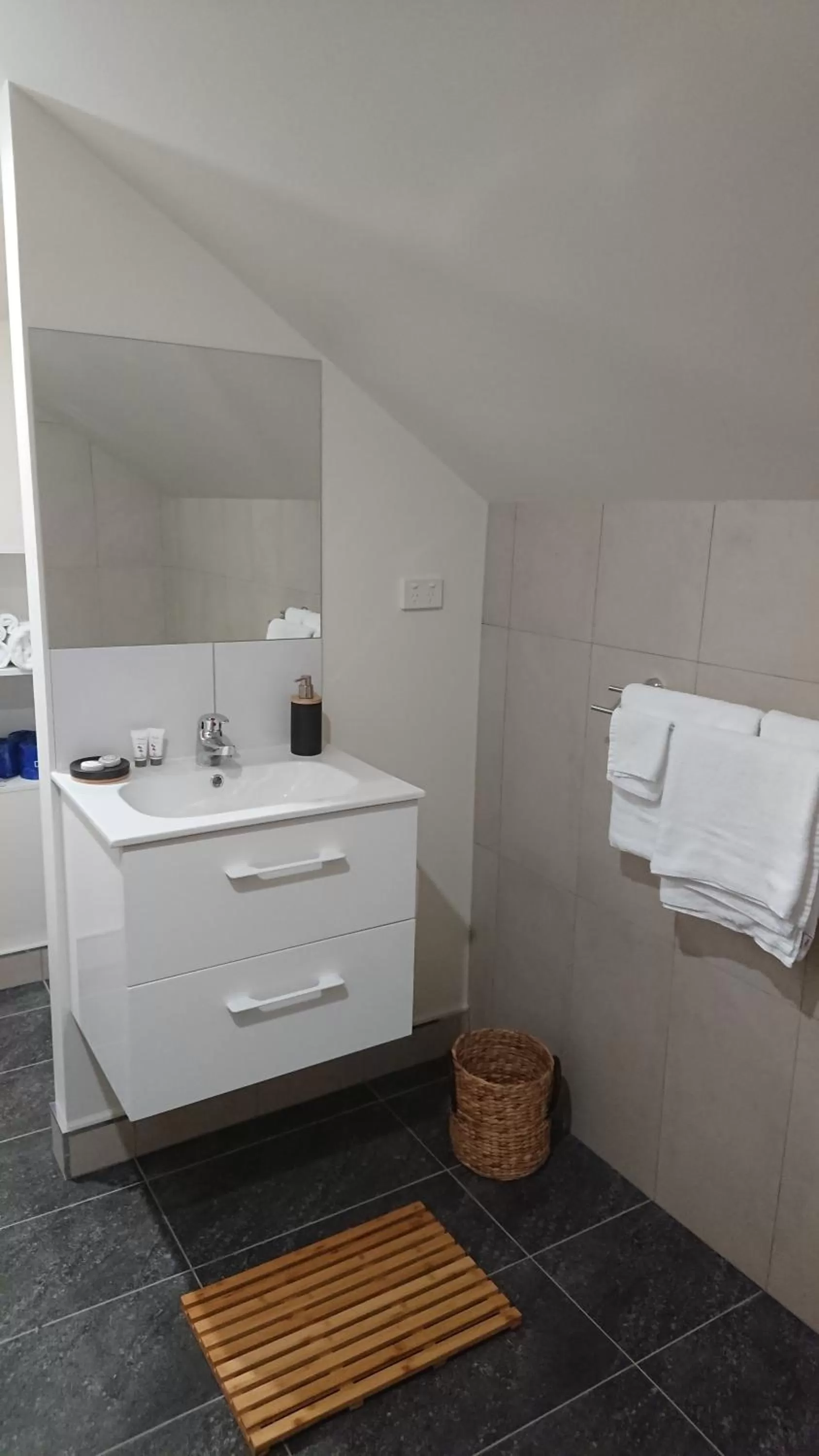 The Empire Hotel Deloraine