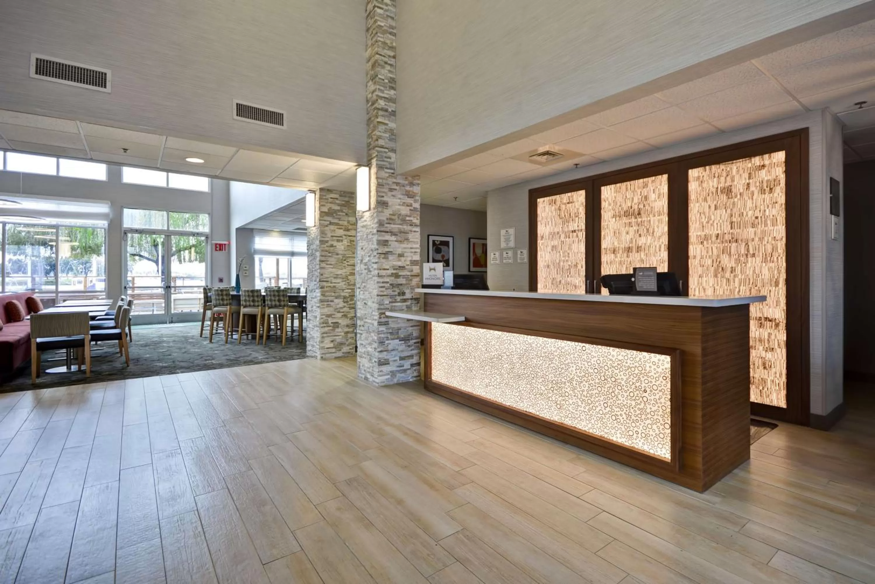 Lobby or reception in Homewood Suites by Hilton - Oakland Waterfront