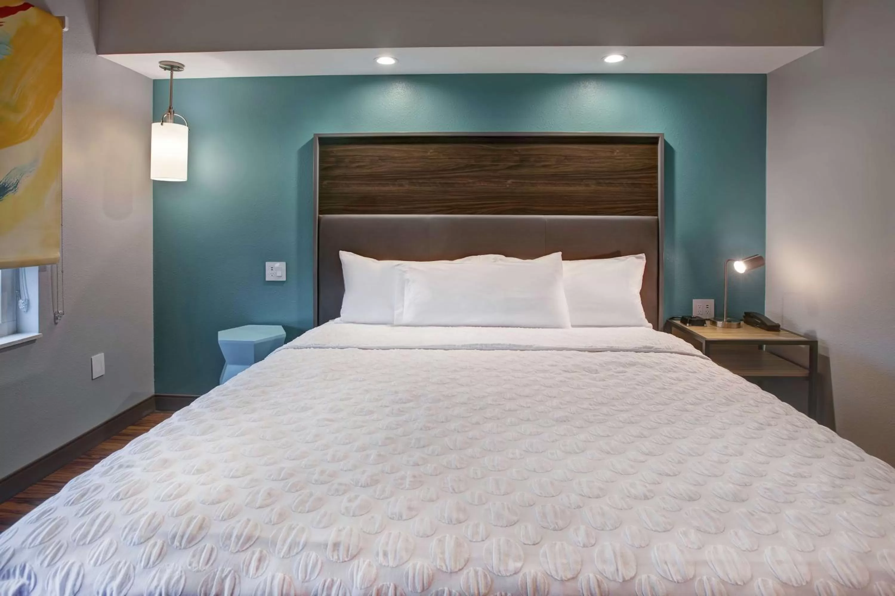 Bed in Tru By Hilton Oxford