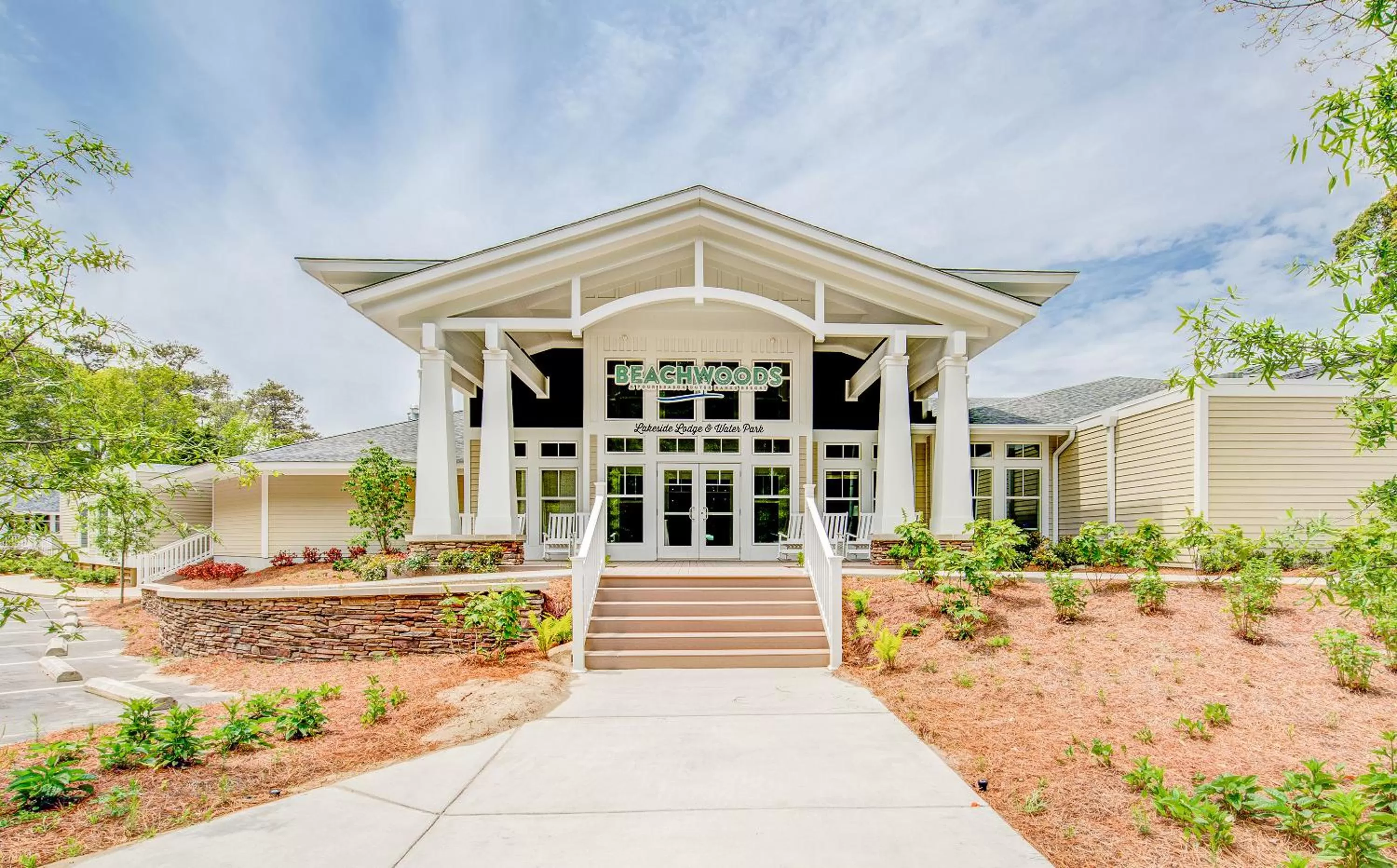 Facade/entrance in Hilton Vacation Club Beachwoods Kitty Hawk