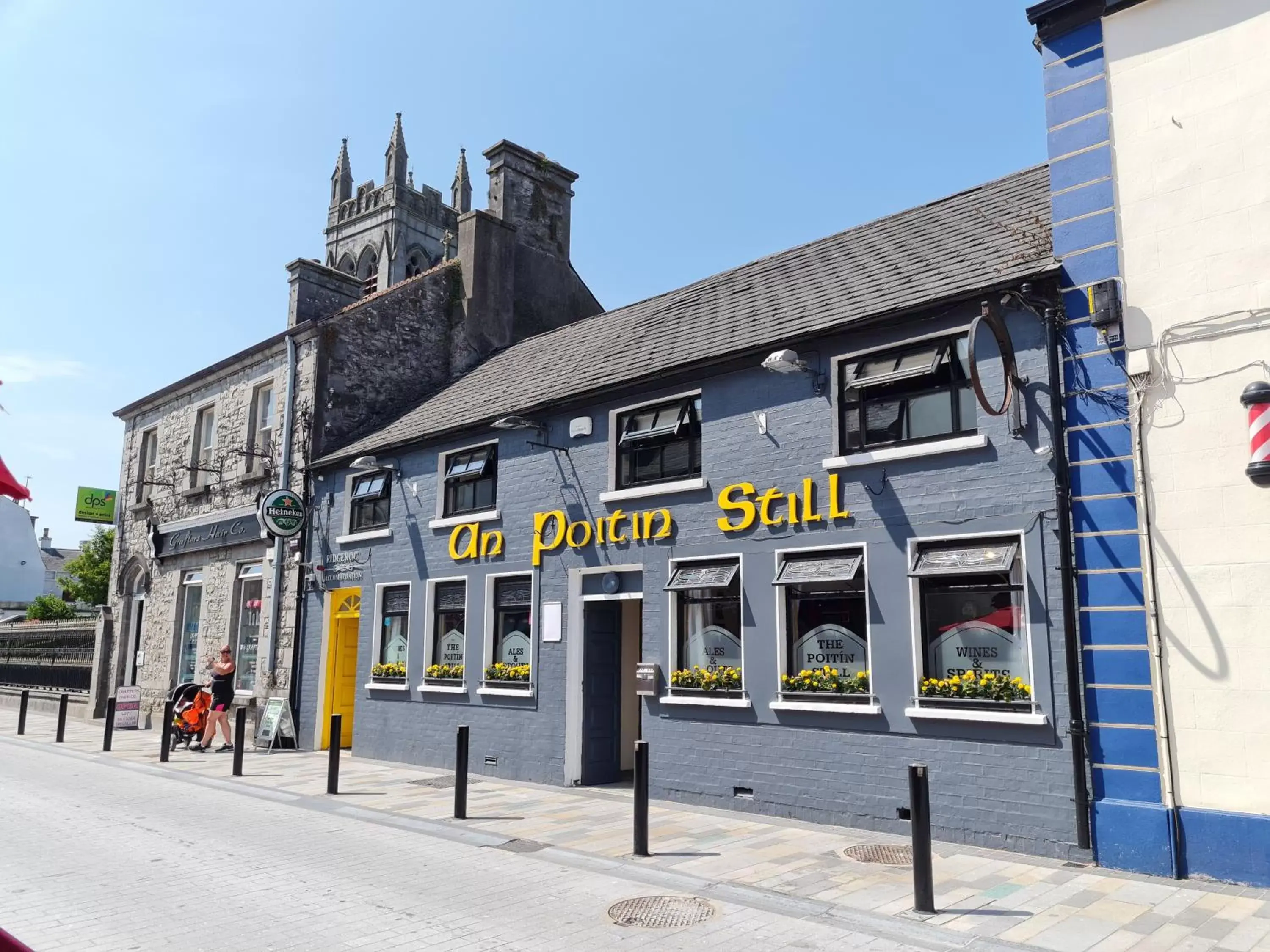 Ridge-Rock Accommodation Ridge-Rock Accommodation