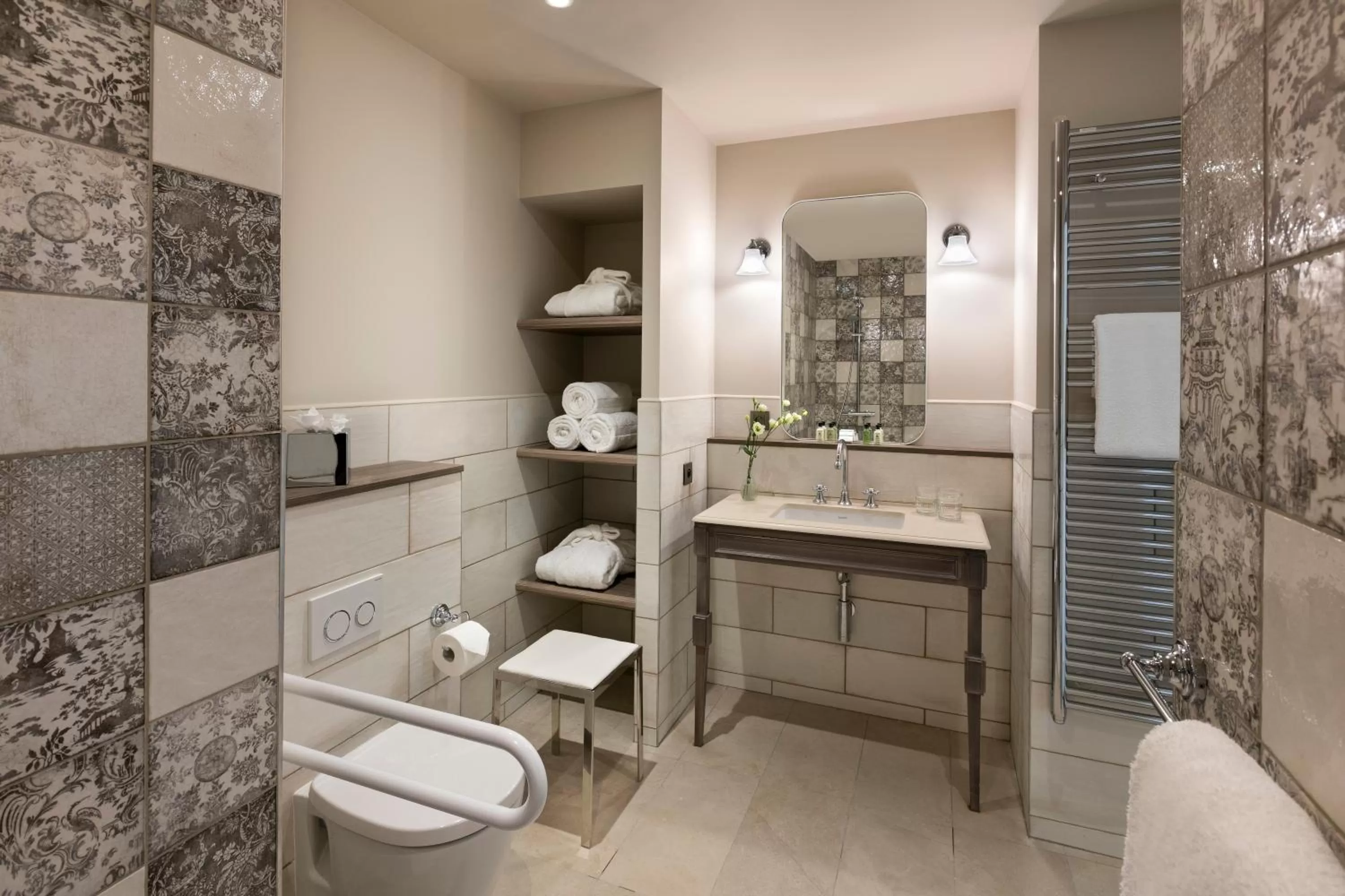 Bathroom in Royal Madeleine Hotel & Spa