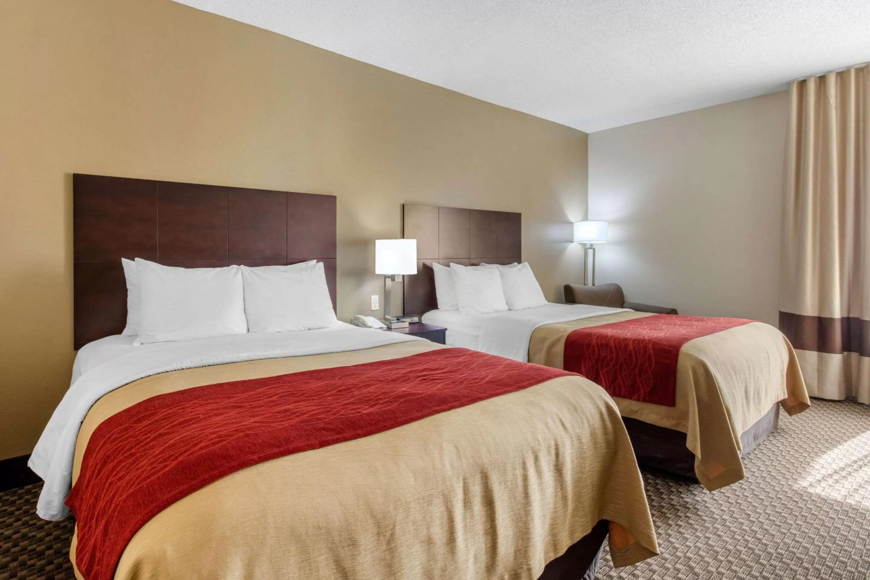 Queen Room with Two Queen Beds - Non-Smoking in Comfort Inn Horn Lake - Southhaven